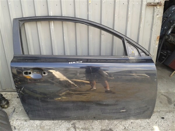 Правая передняя дверь VOLVO C30