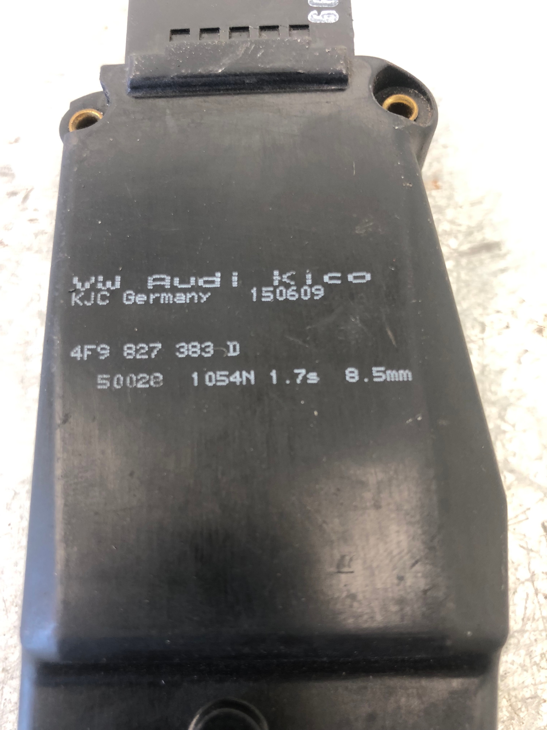 lock DOCIAG bonnet AUDI A4 B8 A6 C6 4F9827383D