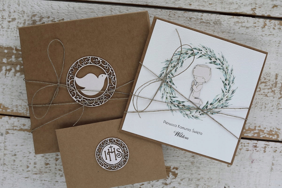 Ručně vyrobená společenská pohlednice – památka na svaté přijímání s přáním