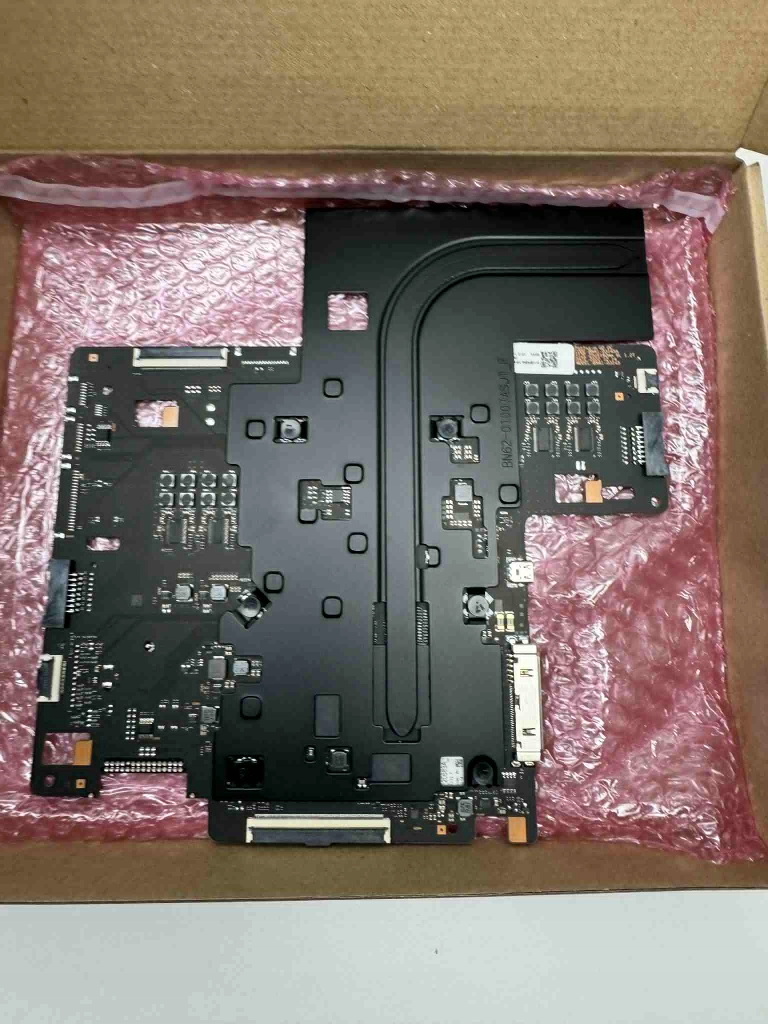 Základní deska Samsung BN94-17214C pro QN75QN84AAFXZA (verze BA03)