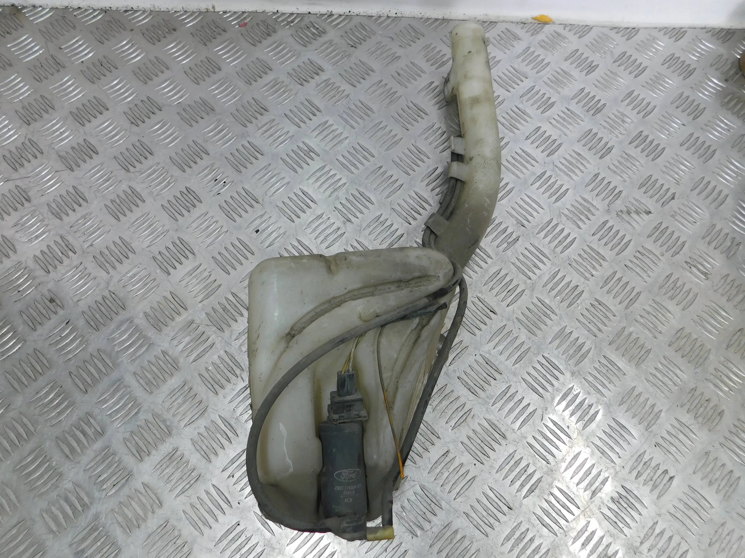 washer fluid tank FORD FUSION
