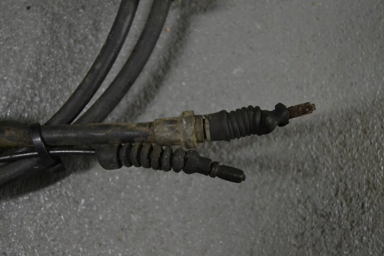 LINKI HAMULCA RĘCZNEGO FORD MONDEO MK3 2.0 TDCI Typ samochodu Samochody osobowe