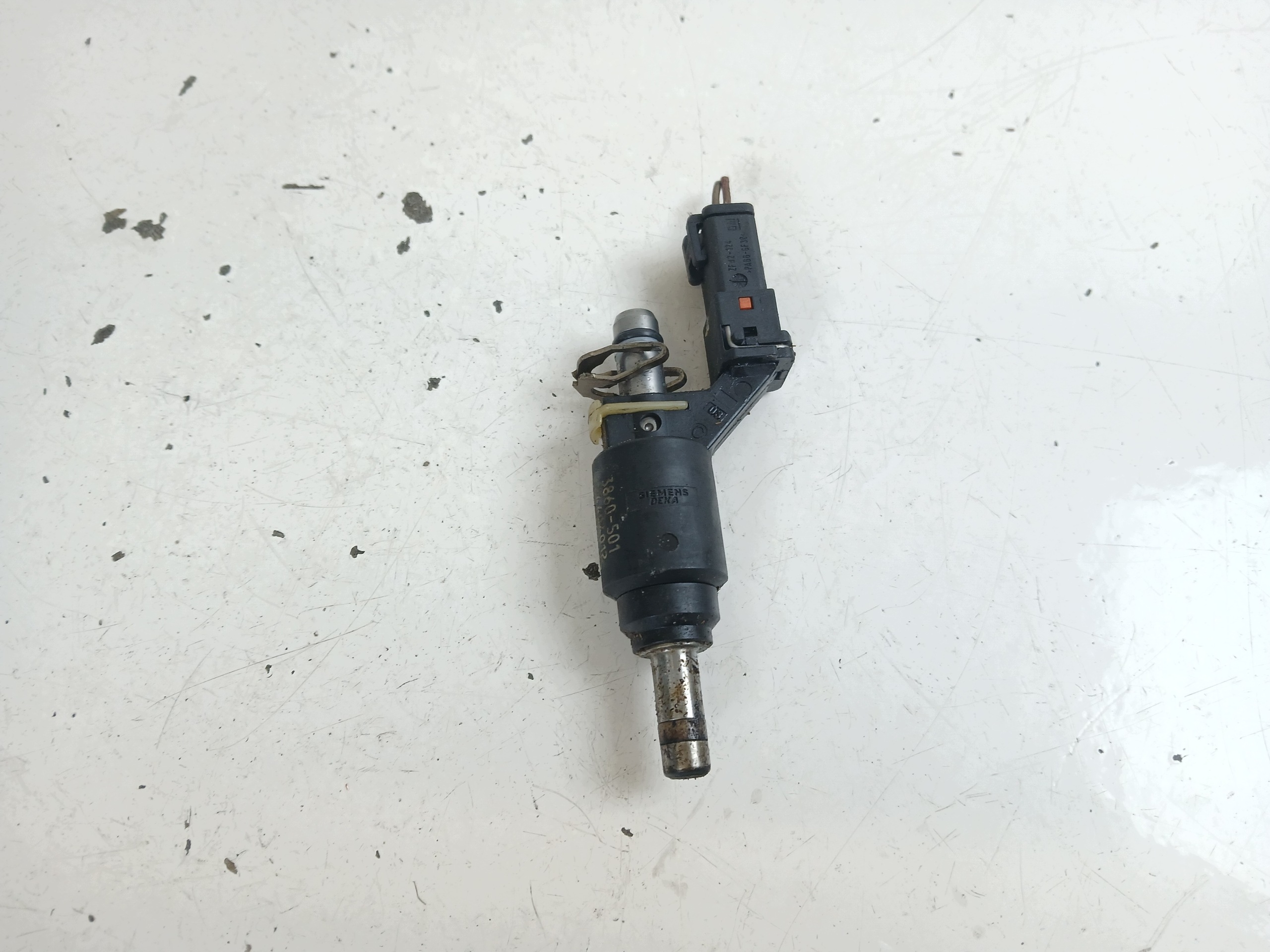 OPEL VECTRA C SIGNUM 2.2 DIRECT injector 24404012