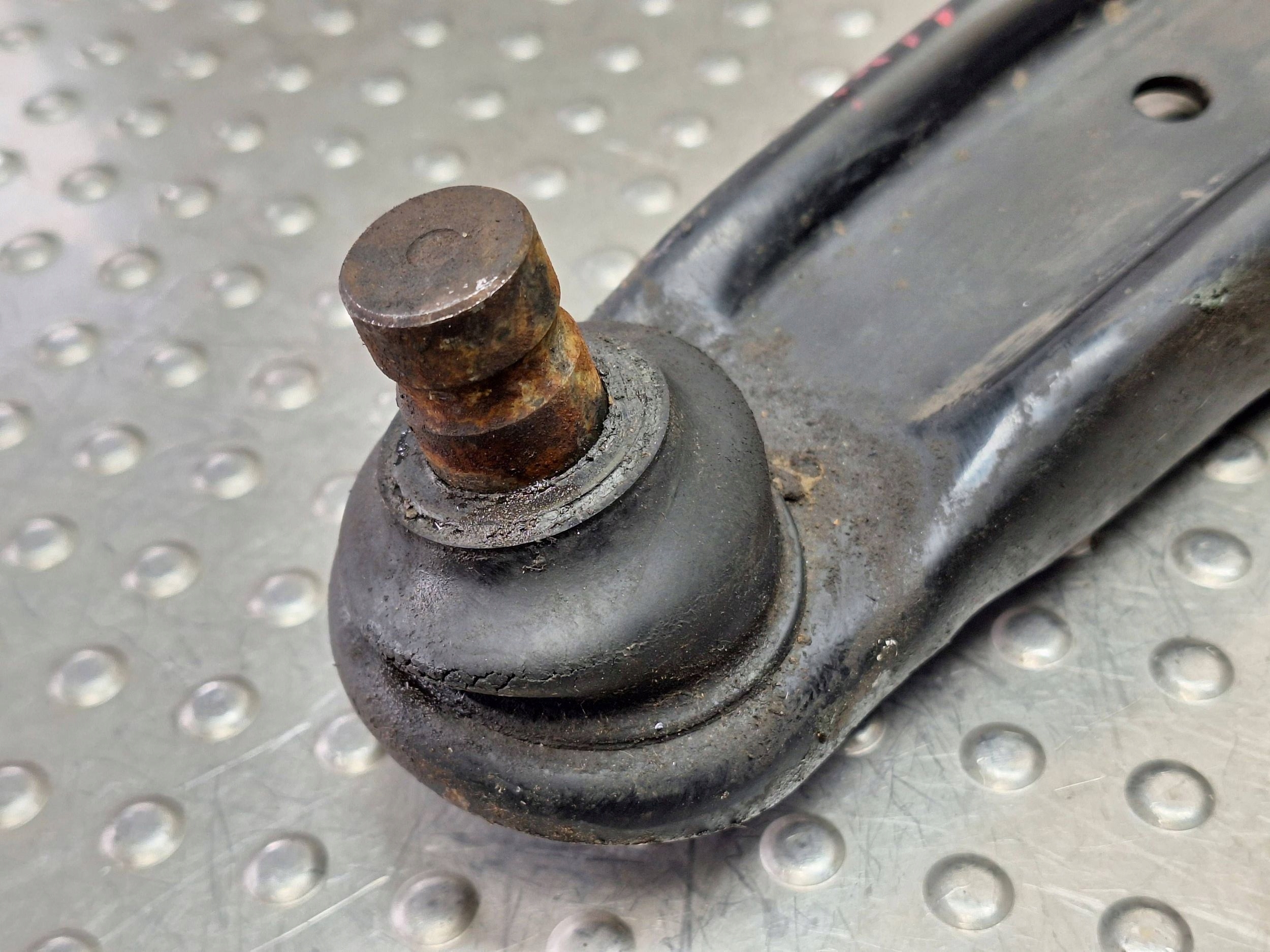 arm left front MITSUBISHI OUTLANDER II 06-12
