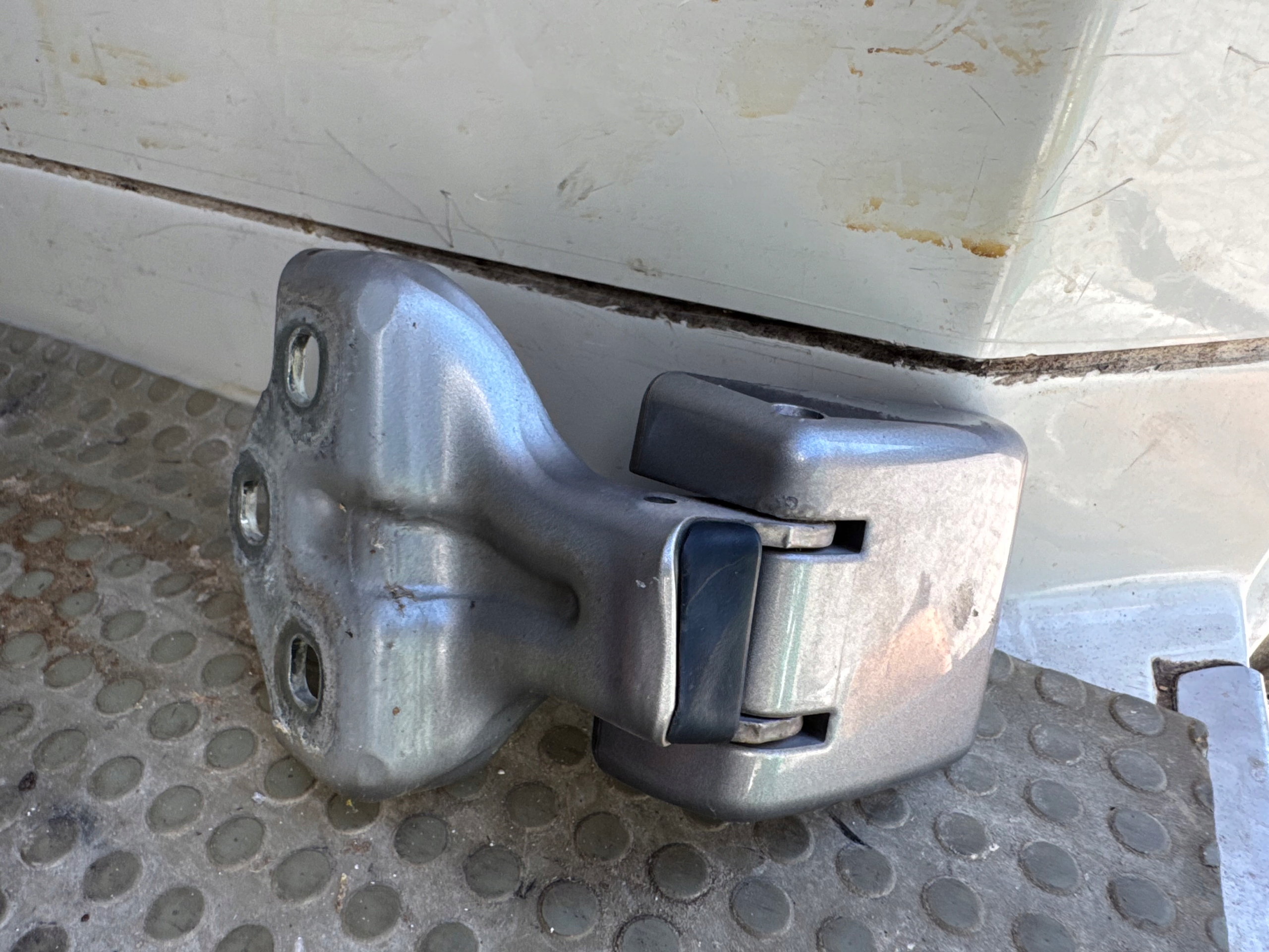 VIVARO C EXPERT JUMPY PROACE 2019 -> hinge door rear part left upper