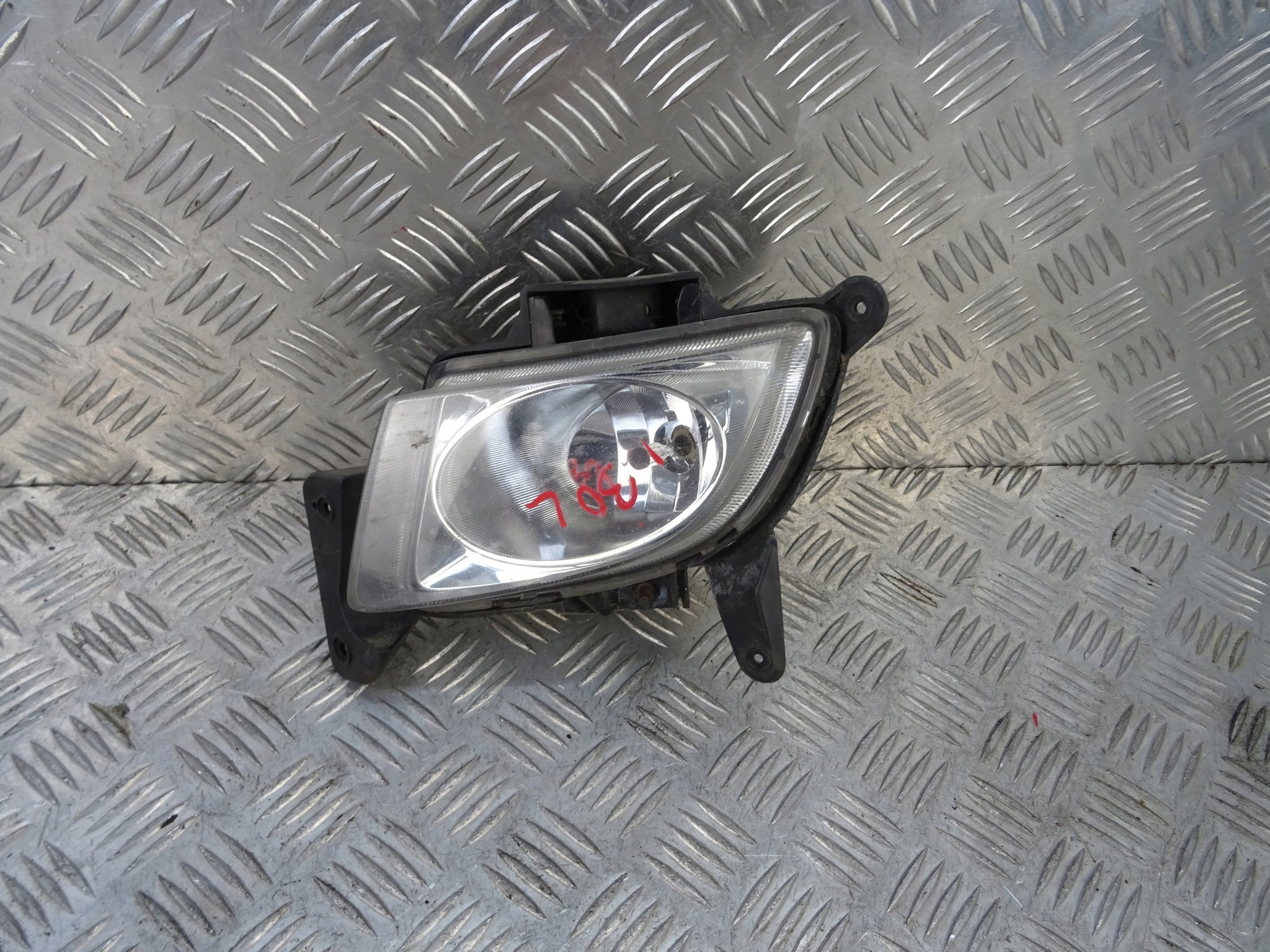 HYUNDAI I30 and fog light left