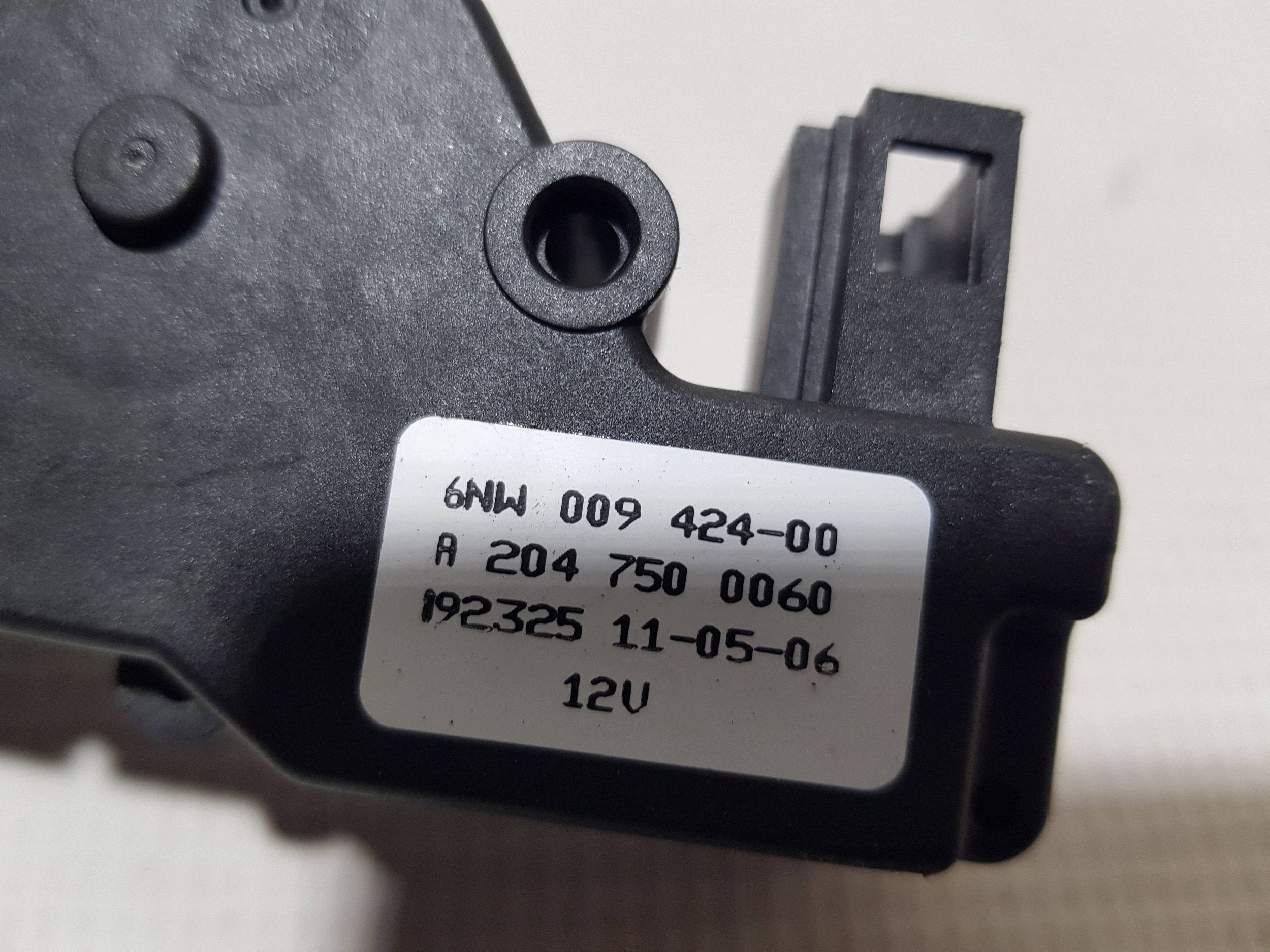 lock DOCIAG bonnet boot MERCEDES W212 W204 KOMBI