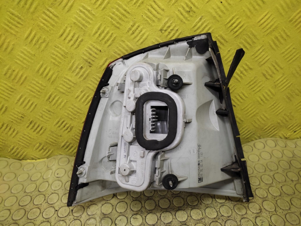 OPEL ASTRA G light right rear part 90521544