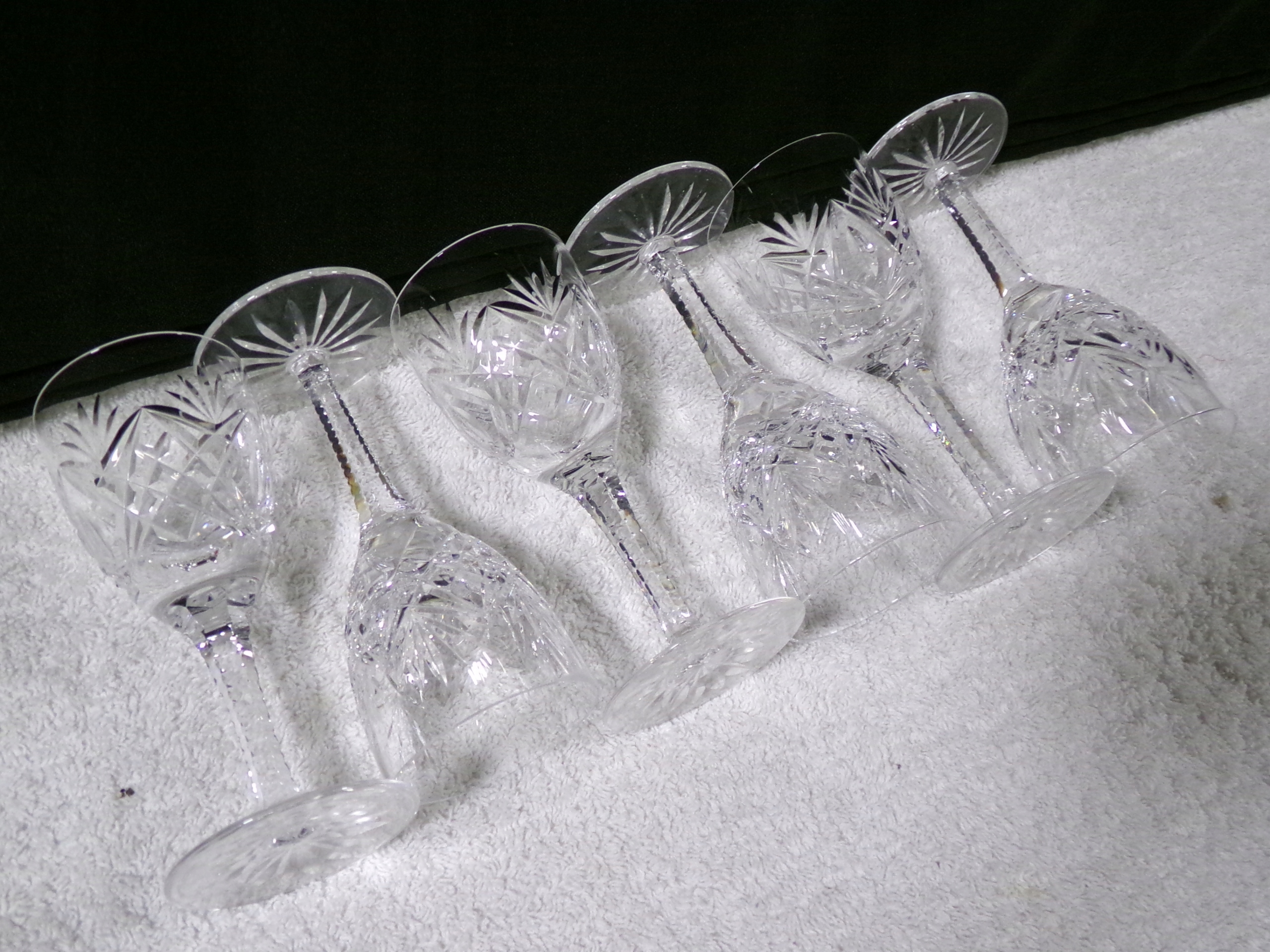 KOMPLET 6 LUKSUSOWYCH KIELISZKÓW KRYSZTAŁOWYCH