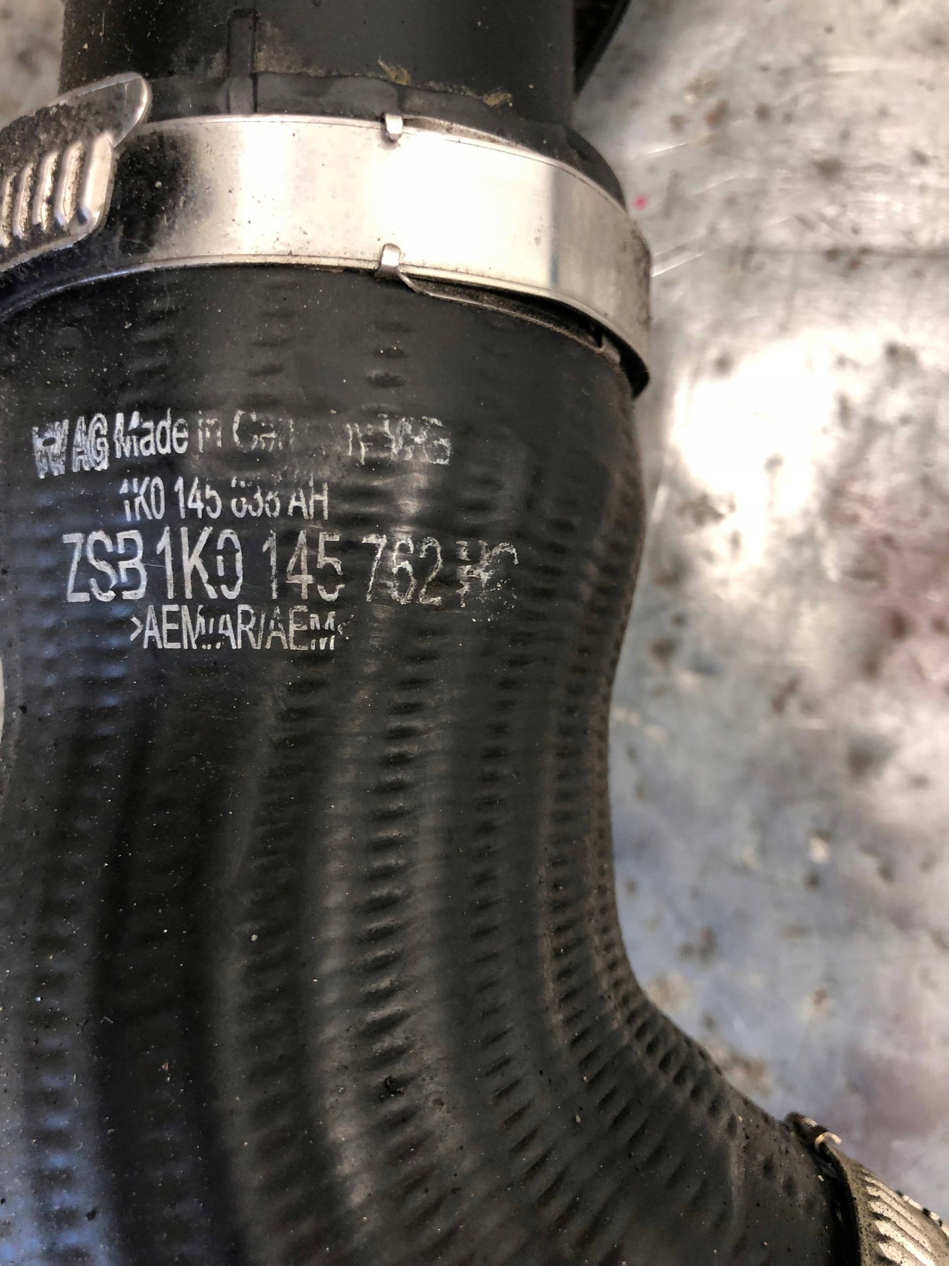 trouba vedení intercoolera VW GOLF VI plus 1K0145770AE