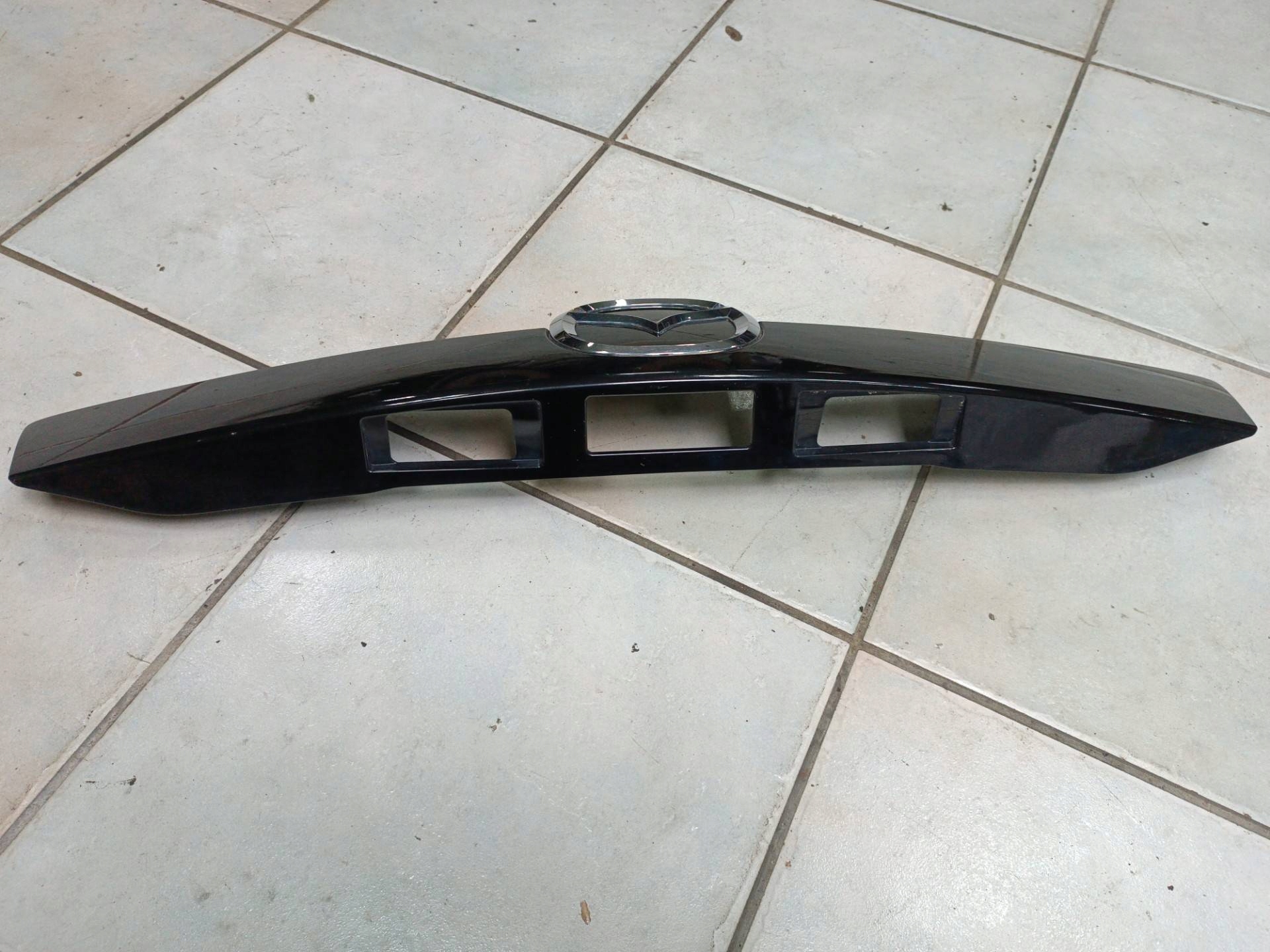 Moulage du capot Mazda CX-9 facelift 2009 TD1150811