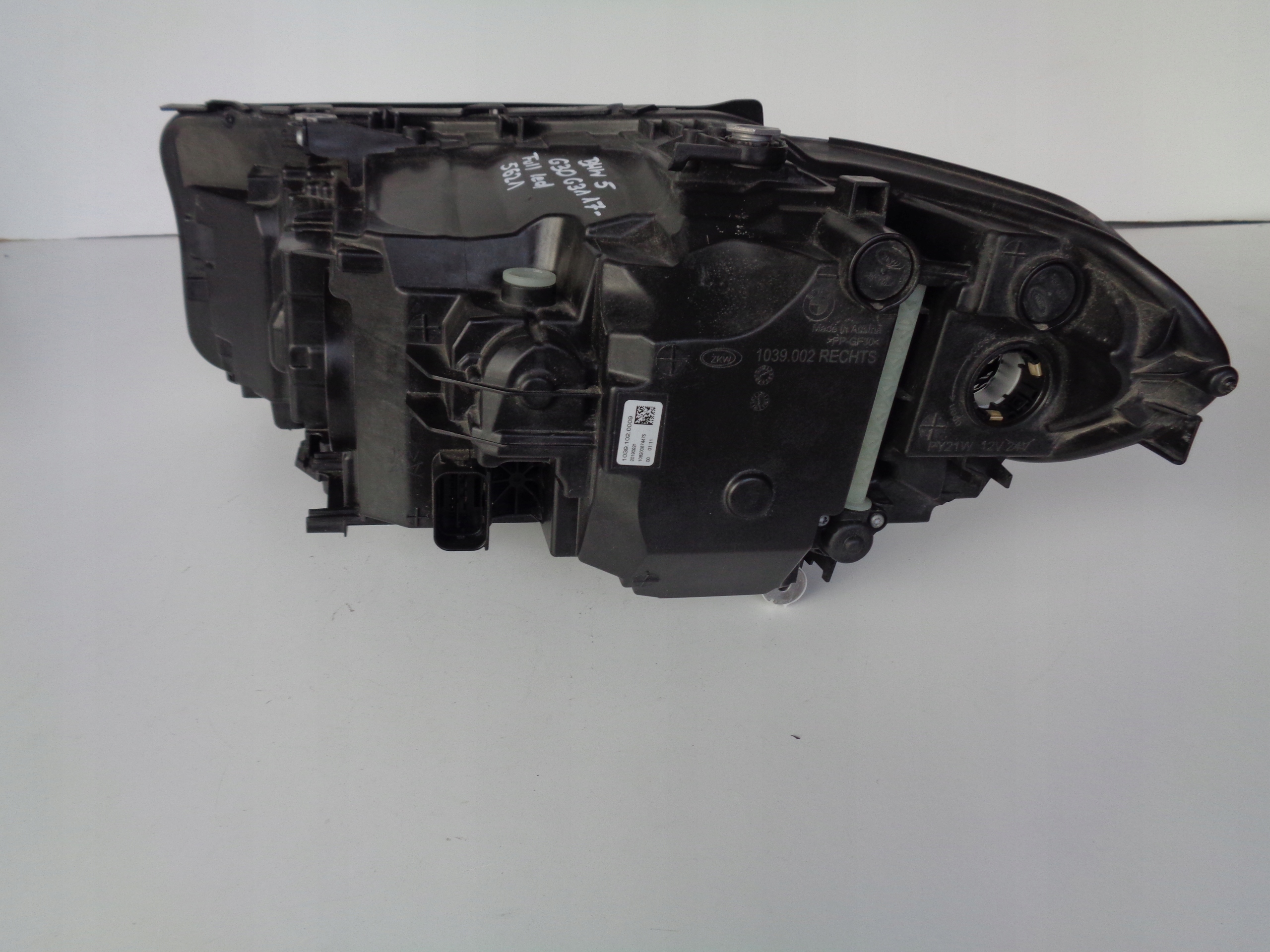 light right REFLEKTOR BMW 5 G30 G31 17- FULL LED
