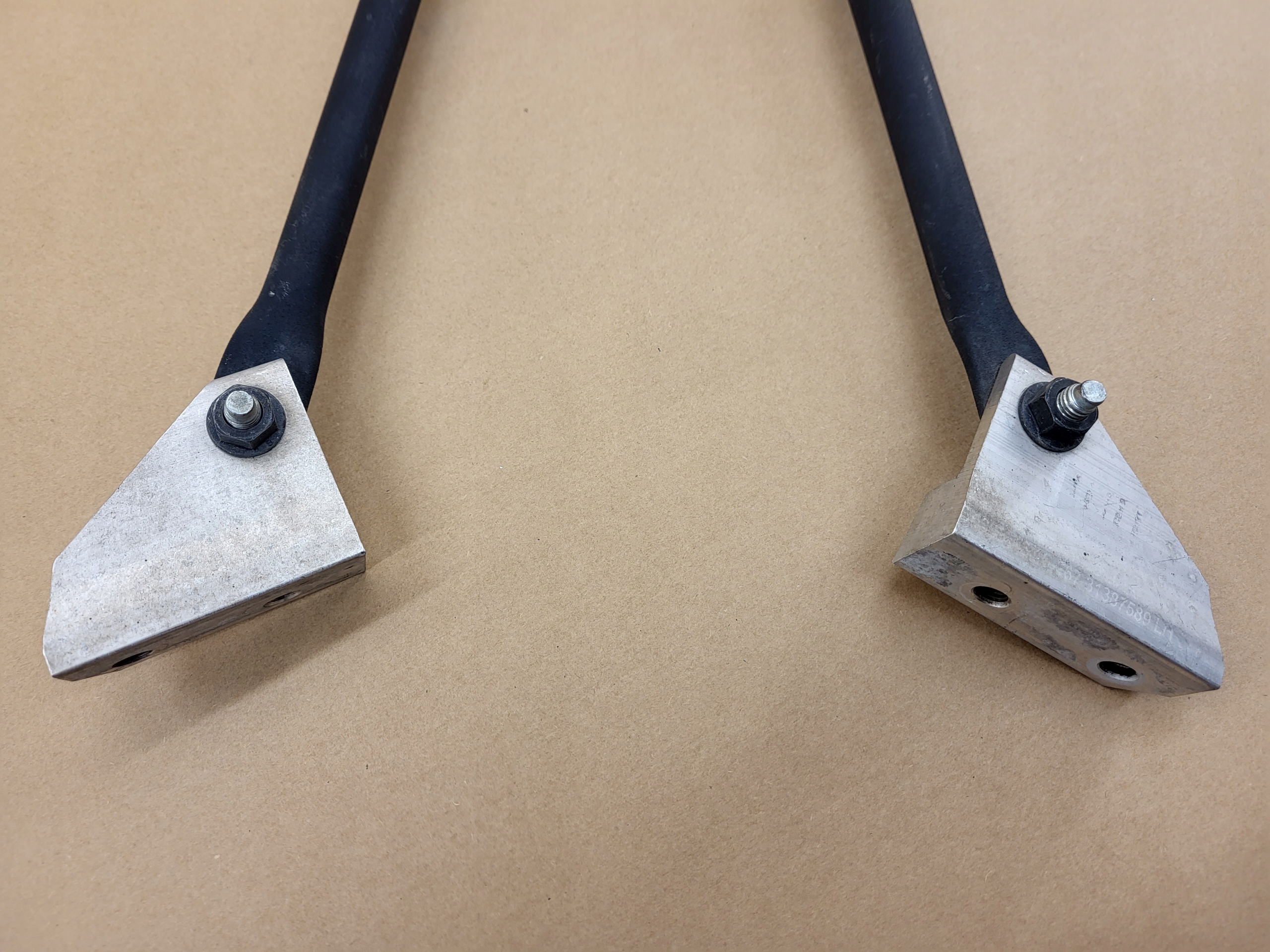 console brace supports VOLVO XC60 V60 V90