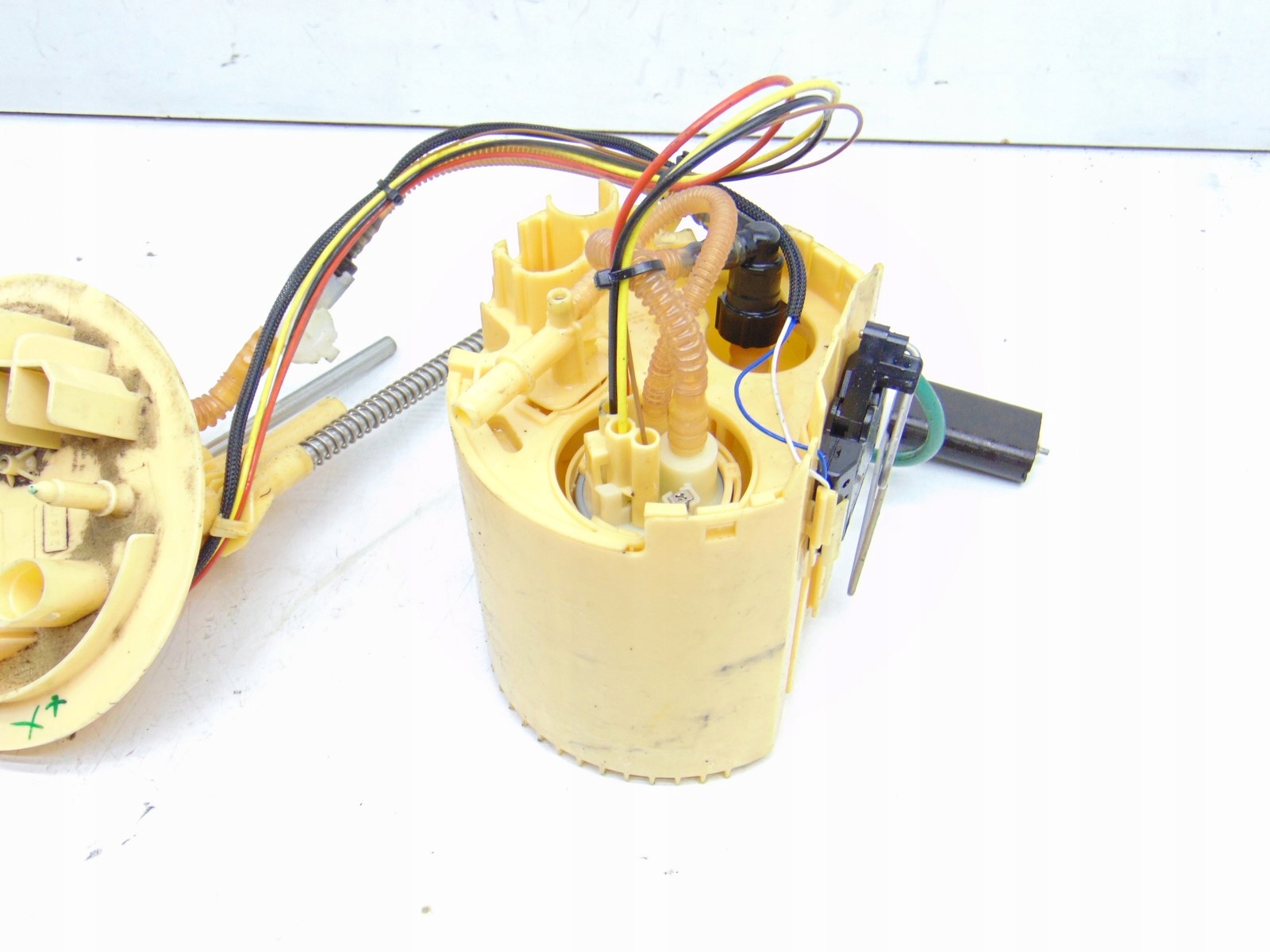 feed pump RANGE ROVER EVOQUE L538 2.0d GJ32-9H307-EA