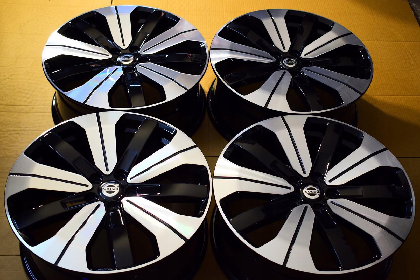 Felga aluminiowa Volvo OE XC40 7.5