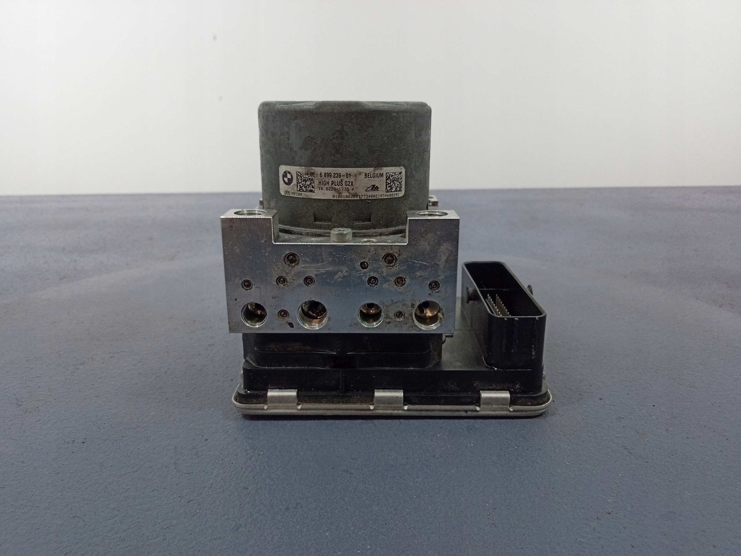 BMW 3 G20 G21 2.0d насос ABS 6899239 6899240