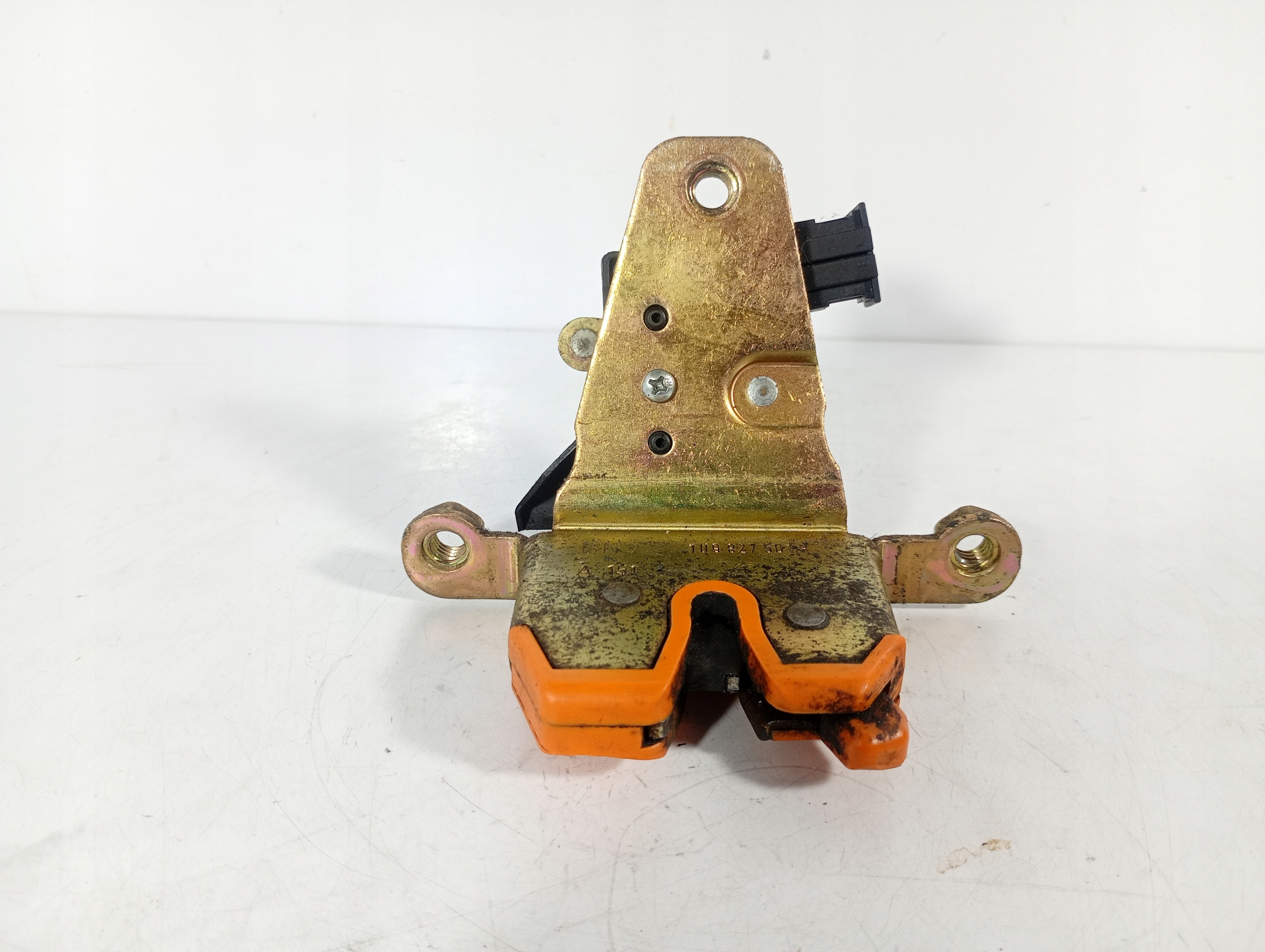 Octavia 1 95-10 lock bonnet boot rear part OE 1U1827501