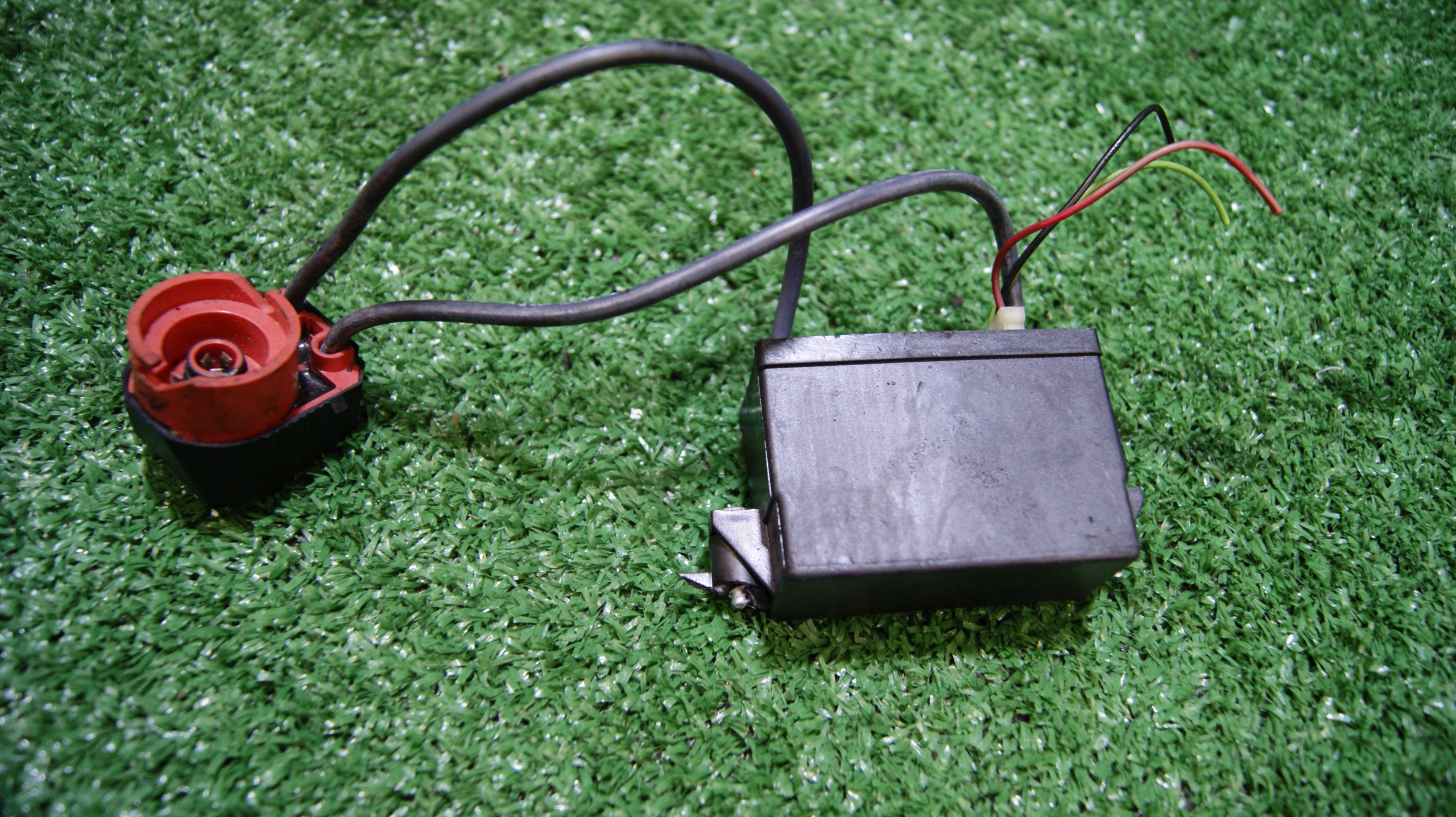 ZAPLONNIK XENON LAND ROVER RANGE ROVER 1307329059