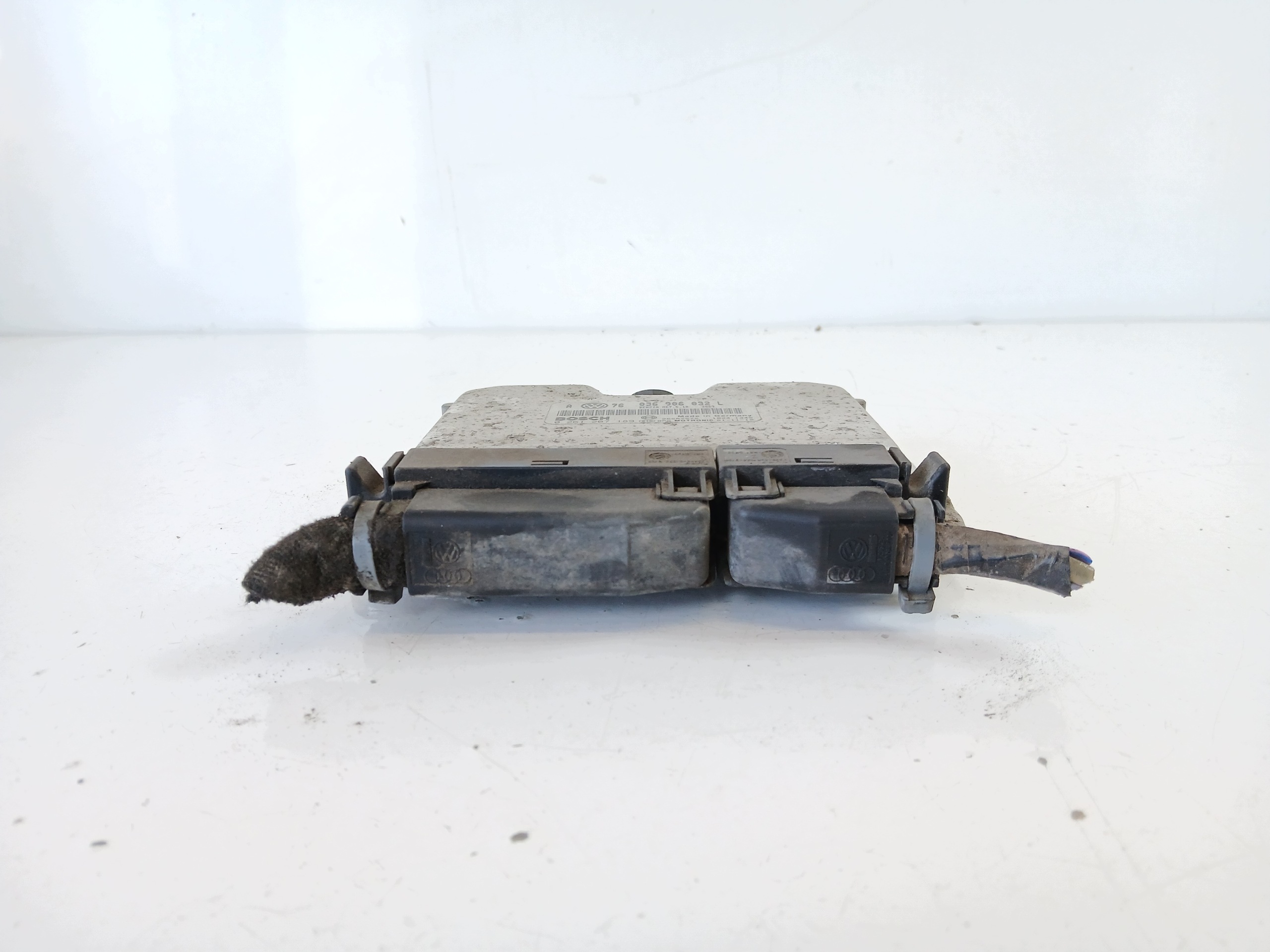 VW GOLF IV 1.4 unité de commande électronique uce moteur 036906032L