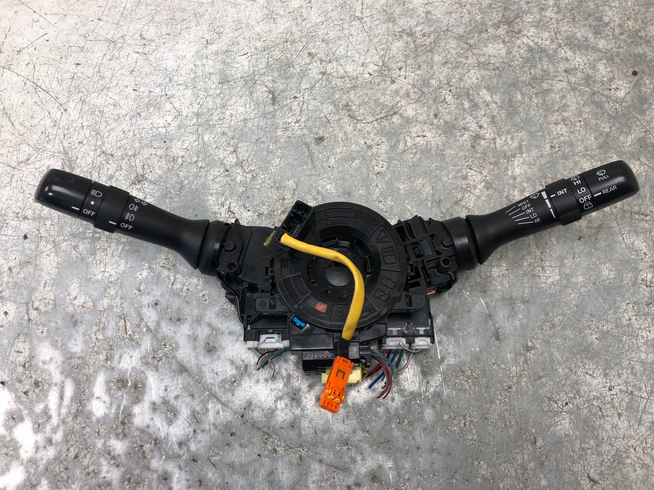 DEVIO LUCI TERGICRISTALLO TERGI TOYOTA AURIS e 89245-02040