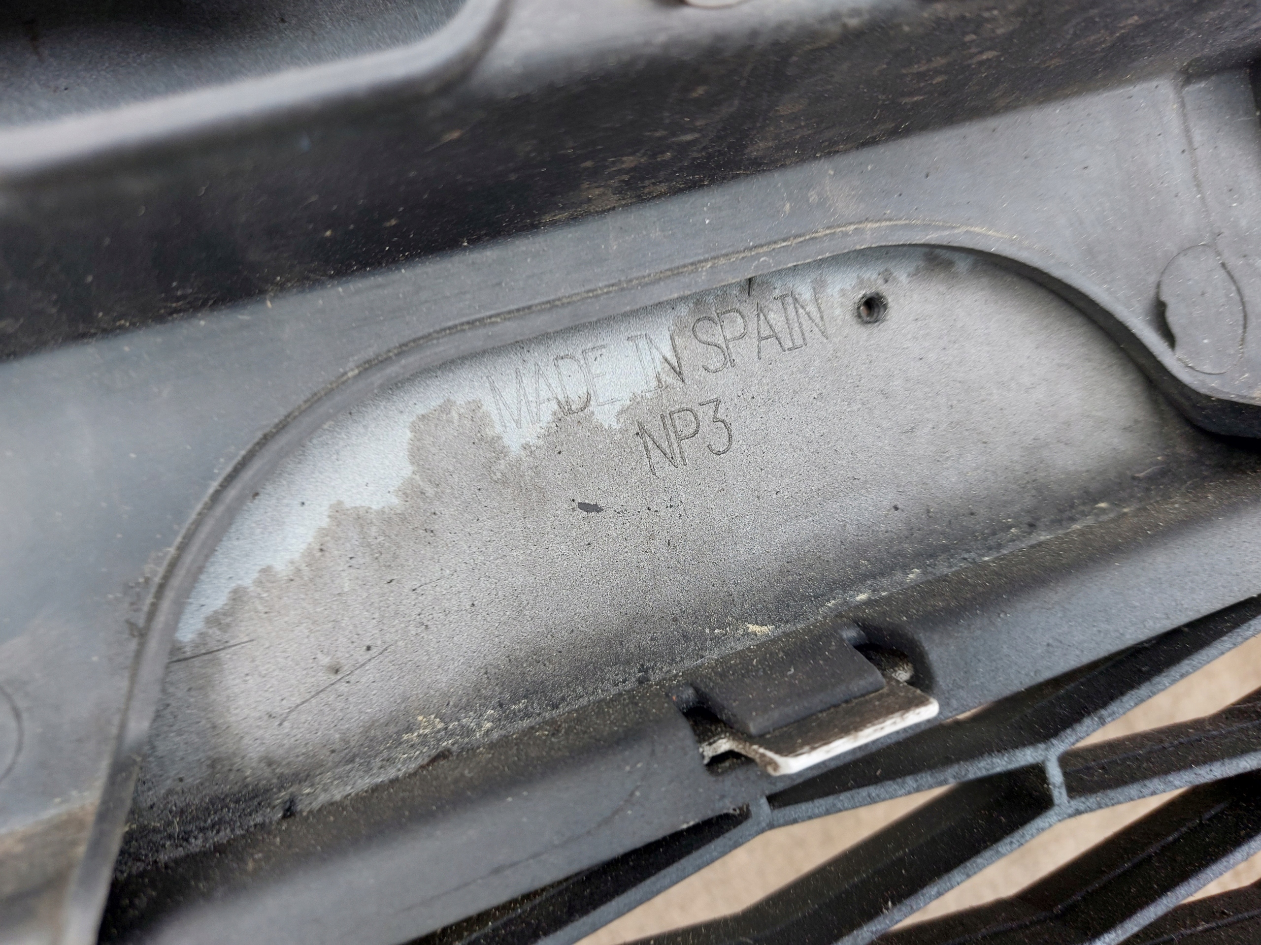 bumper front SEAT IBIZA IV 6J BIALY
