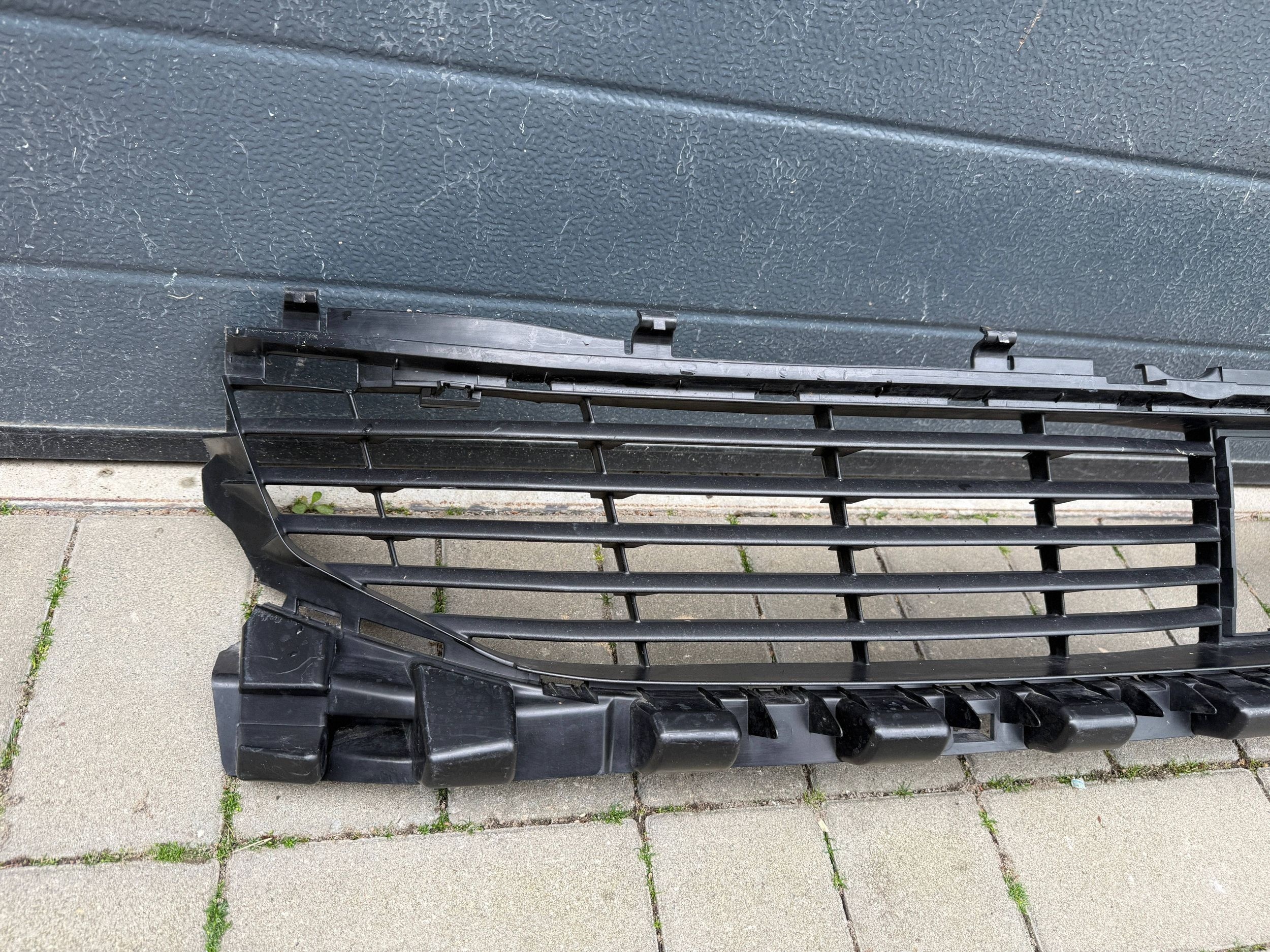 PEUGEOT 508 II grid front bumper grille below RADAR