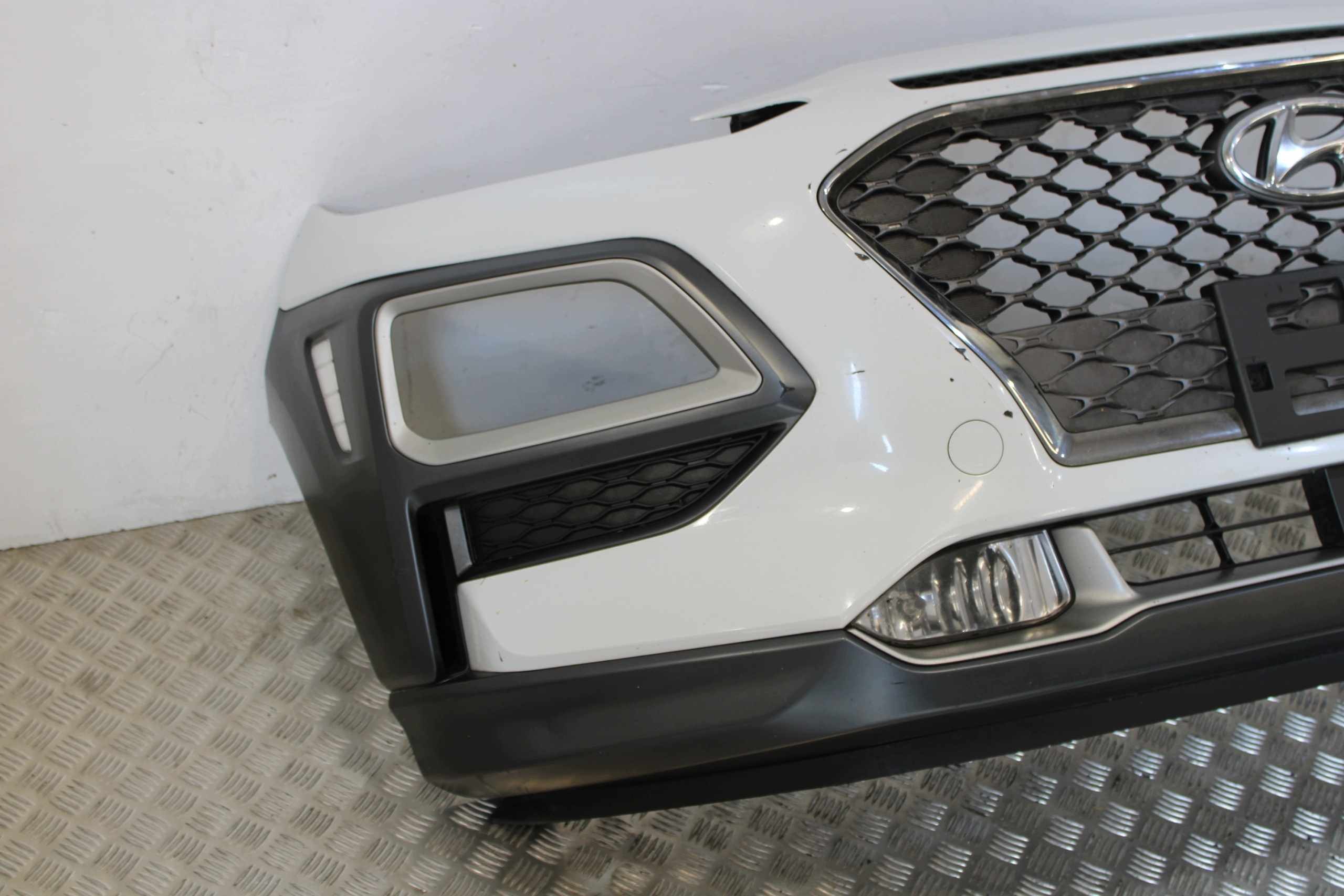 bumper front front HYUNDAI KONA 1.6 CRDI