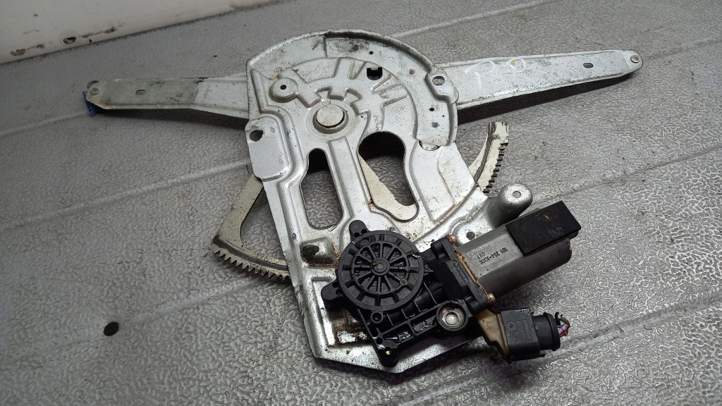 PODNOŚNIK PRAWY PRZÓD VOLVO S80 I 00R SEDAN