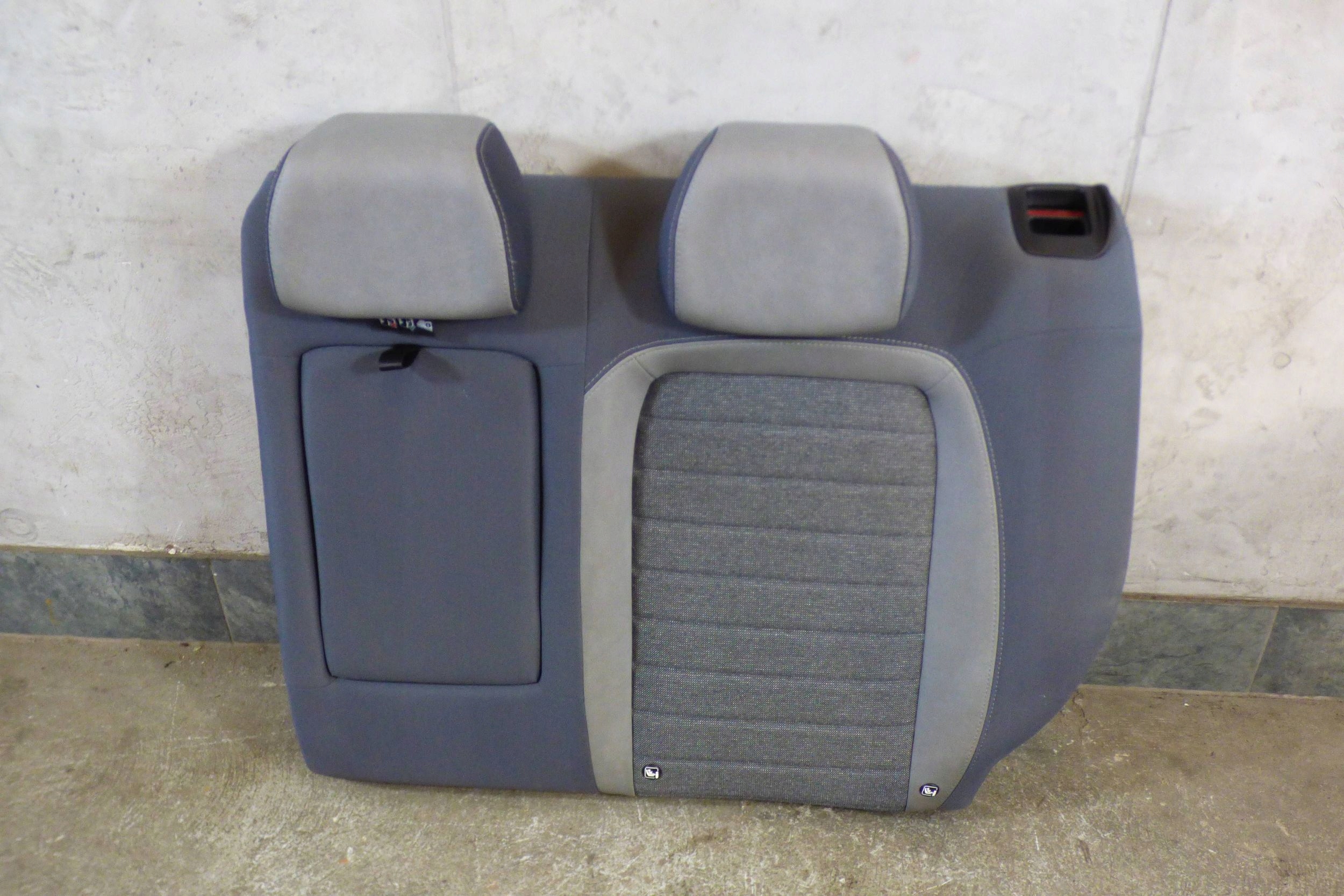 Fiat Tipo II Sedan Sitz Gurten zapinki KPL.