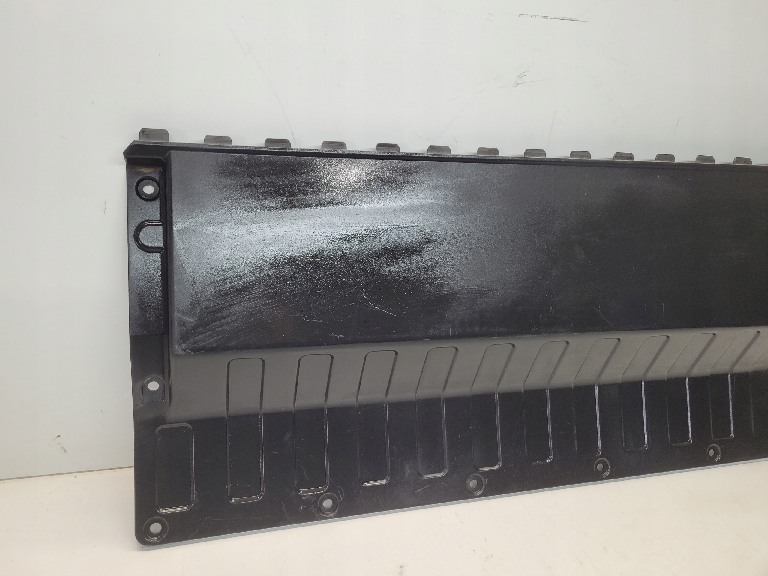 floor boot AUDI A6 C6 AVANT 4F9864797B