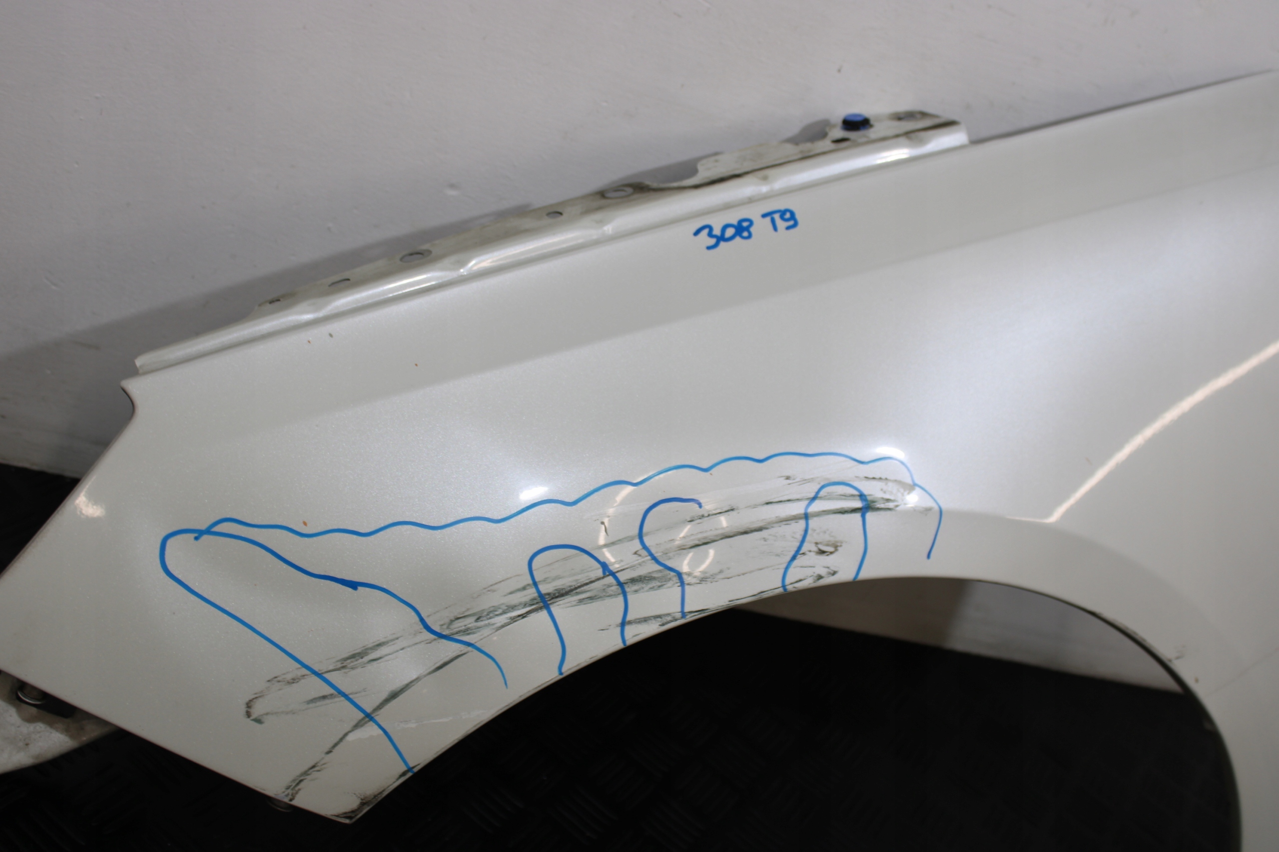 fender left front front PEUGEOT 308 T9 SW KOMBI