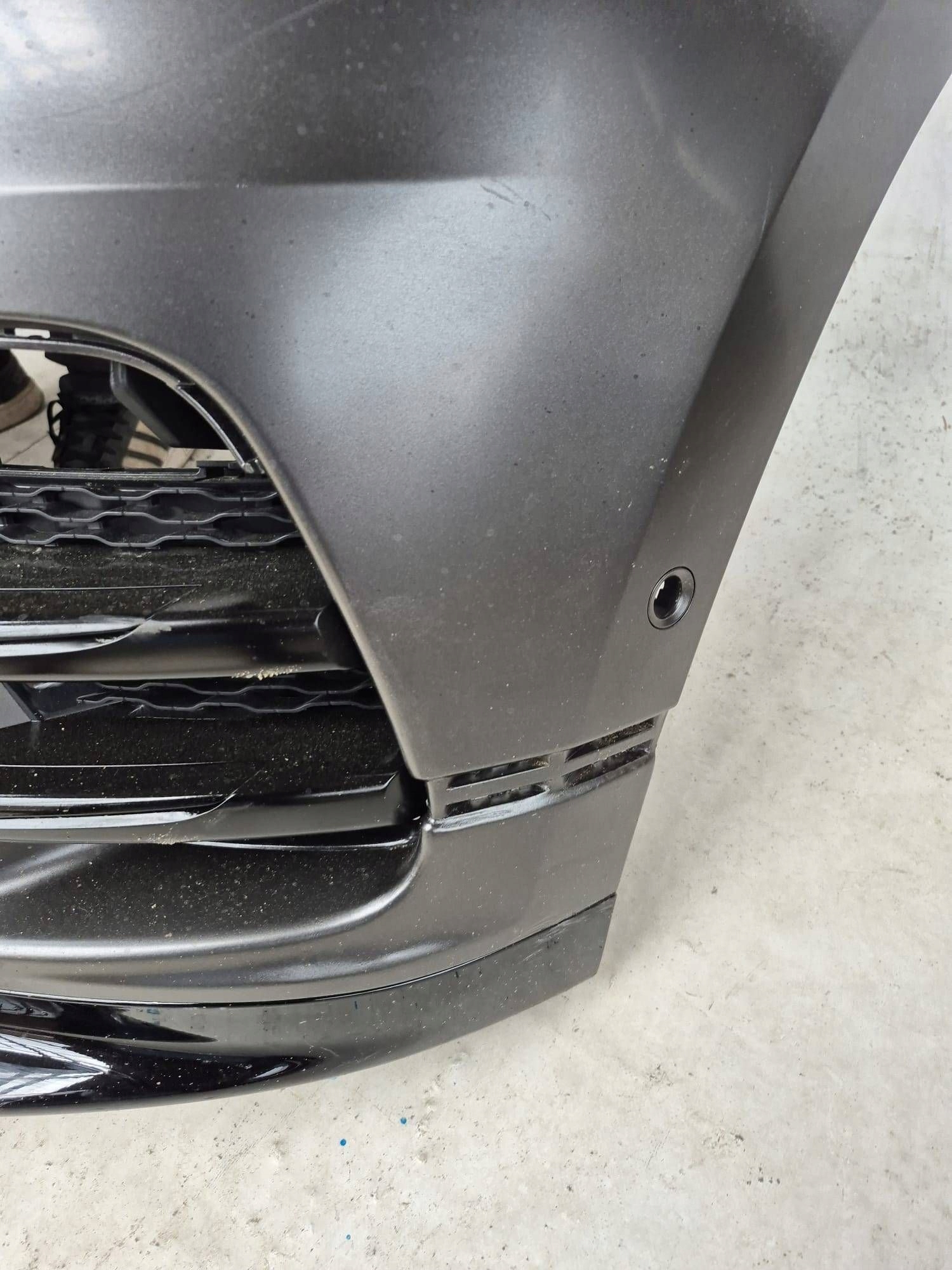 RANGE ROVER VELAR L560 R-DYNAMIC 17- Stoßstange vorne vorne J8A2-17F003-CB