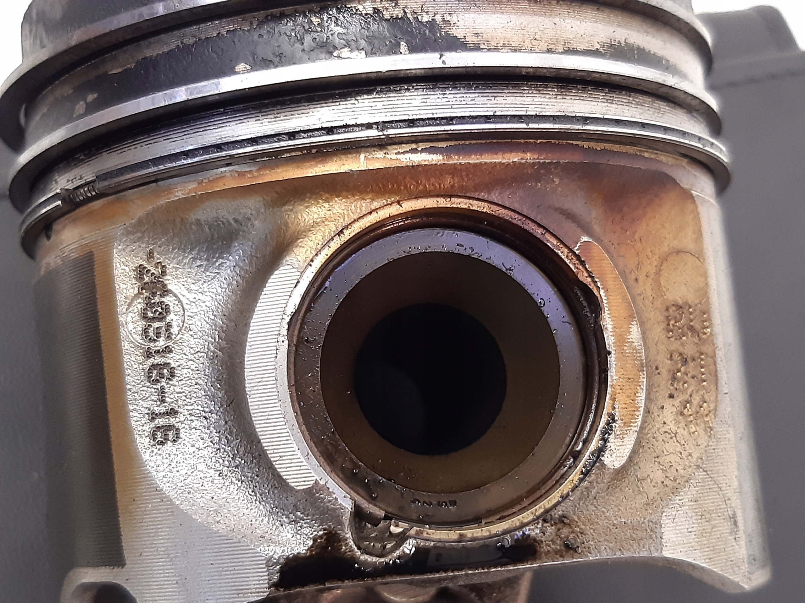 piston connecting rod Audi A4 B9