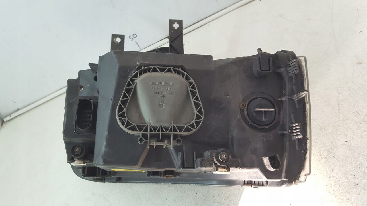 light front front left VW T5
