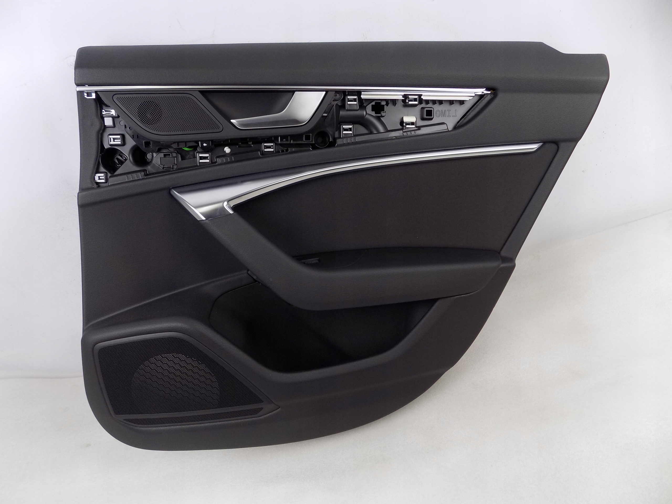 4K1867306 - AUDI A6 C8 4k оббивка правої задньої двері Європа