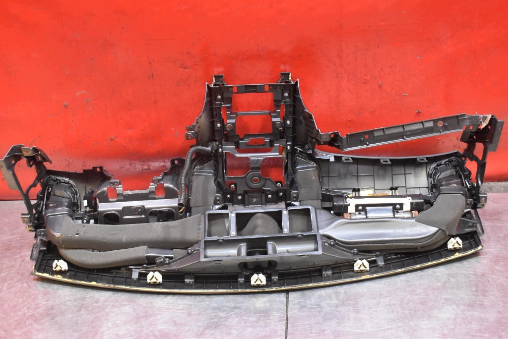 dashboard instrument panel console airbag EU 847312M500 HYUNDAI GENESIS LIFT 11-14