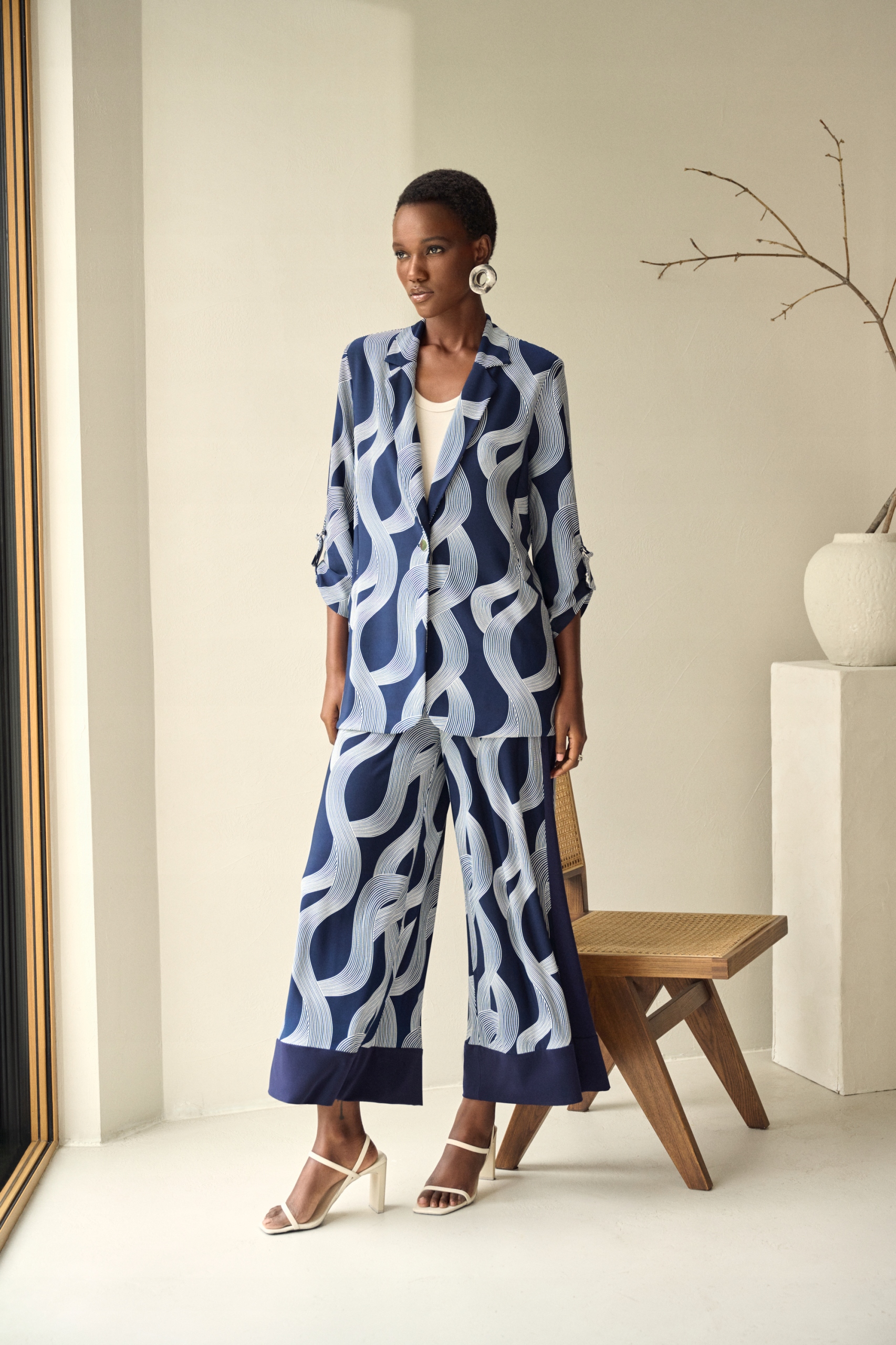 Granatowy Blezer Joseph Ribkoff Wzorzysty Miękki i Elastyczny r.42 Płeć kobieta