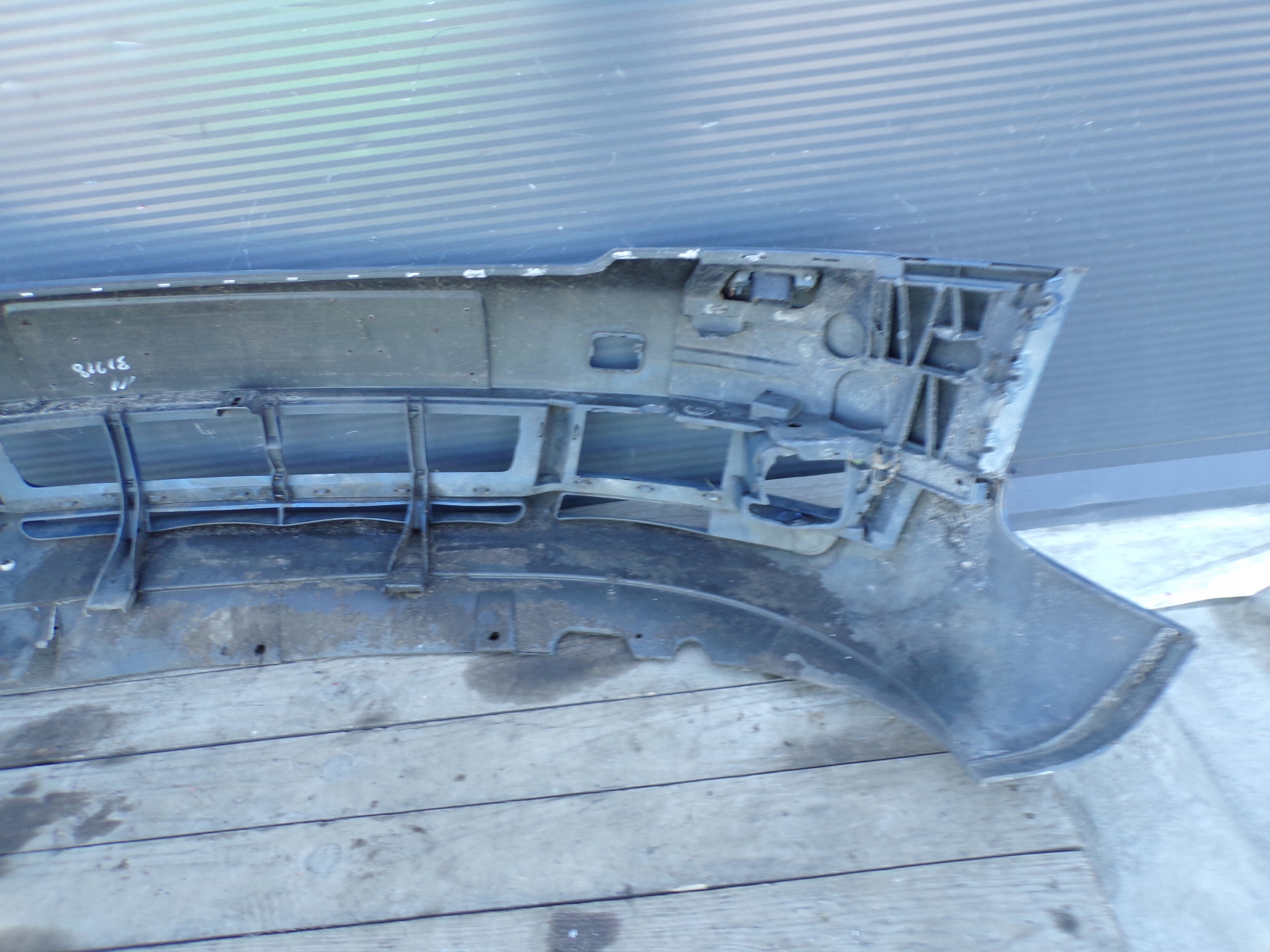 front bumper front AUDI A4 B6 colour LZ5W WERSJA below washers