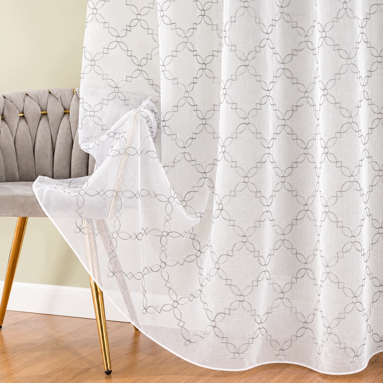 350x240 Záclona Elegantní a efektní vyšívaná páska se závažím