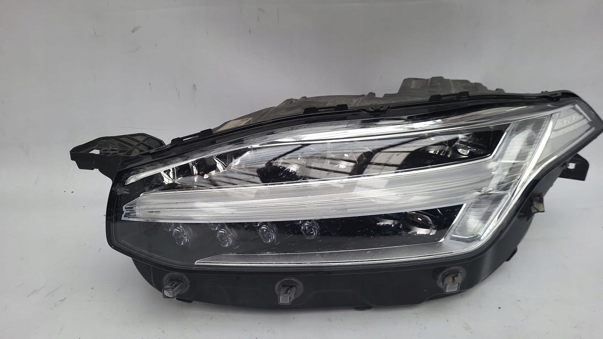 VOLVO XC90 II LIFT 19- light left front front FULL LED 32228688