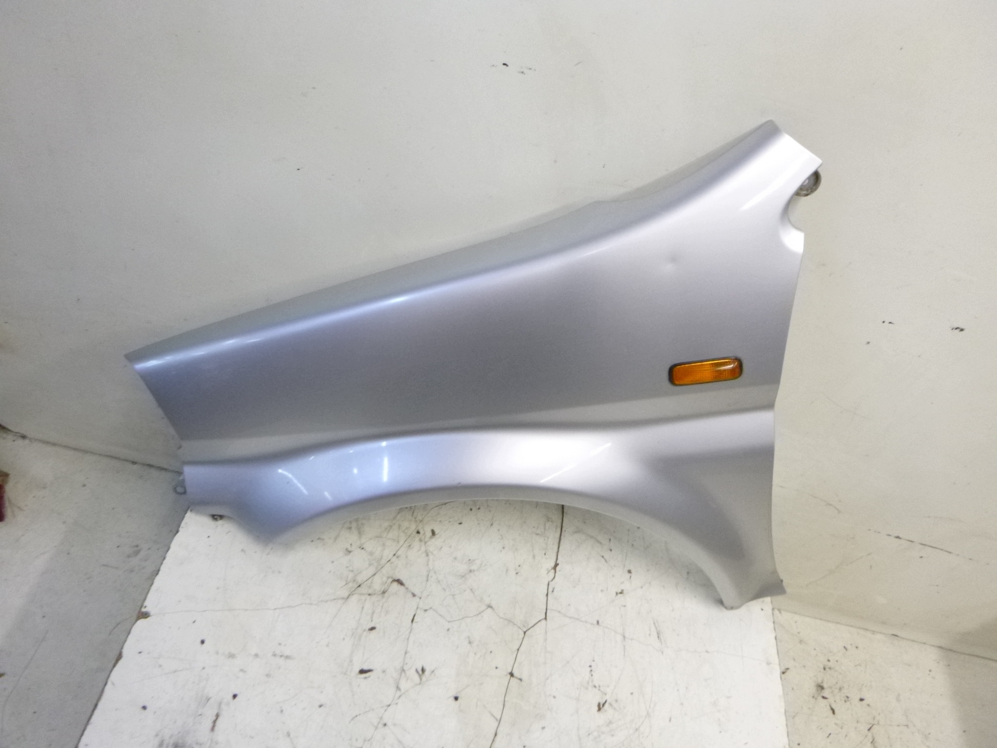parafango Anteriore sinistra Honda HR-V HRV e 1999-2006 Srebrny