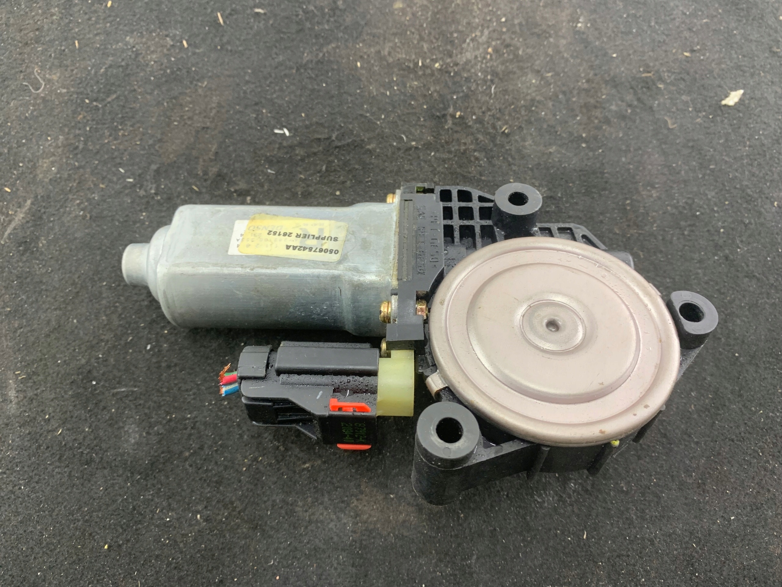 CHRYSLER PT CRUISER mini motor windows right rear part 05067542AA