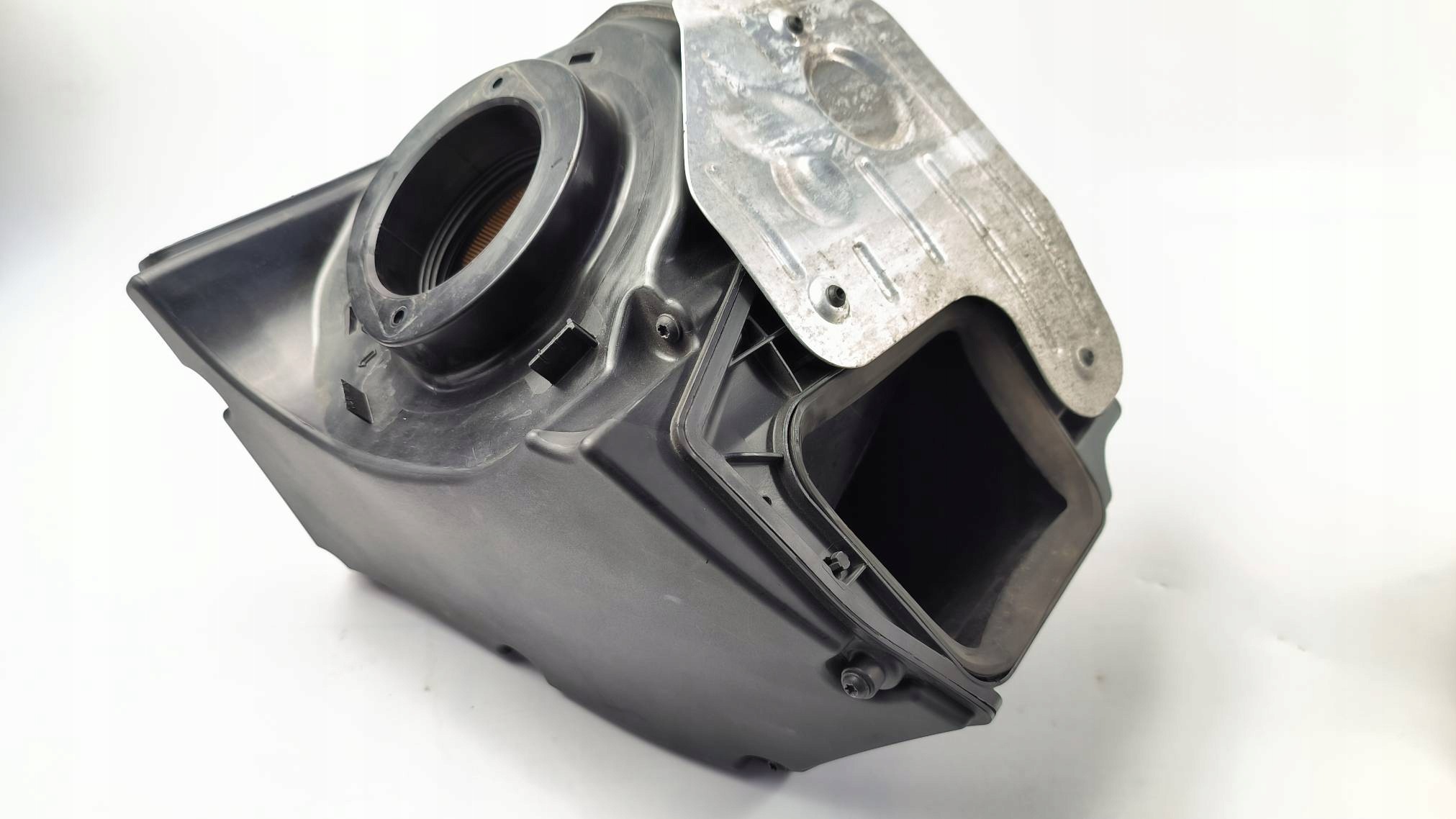 luftfiltergehäuse 8W0133835P AUDI A4 B9
