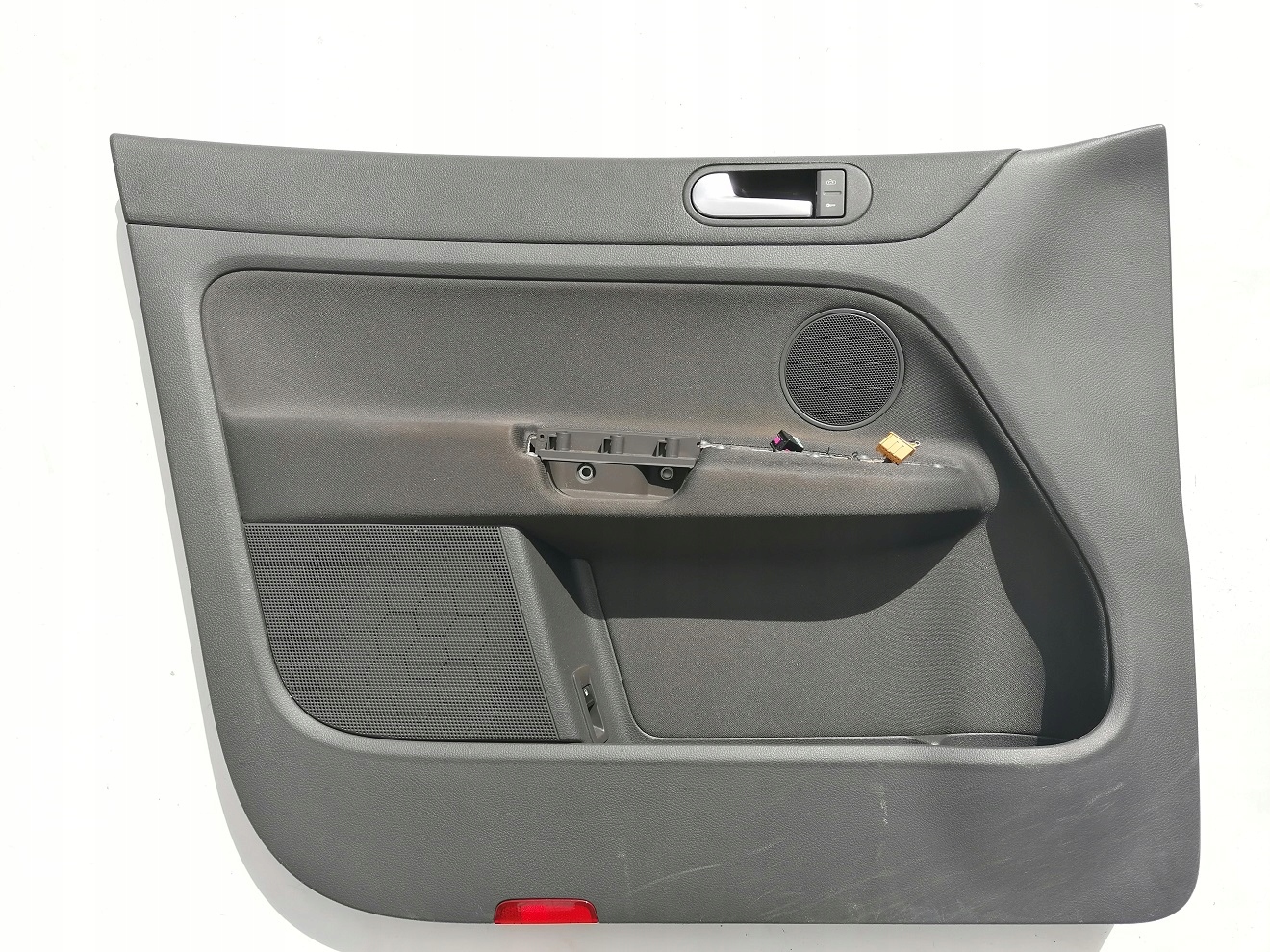 VW GOLF V PLUS TAPICERKA DRZWI BOCZEK LEWY EUR