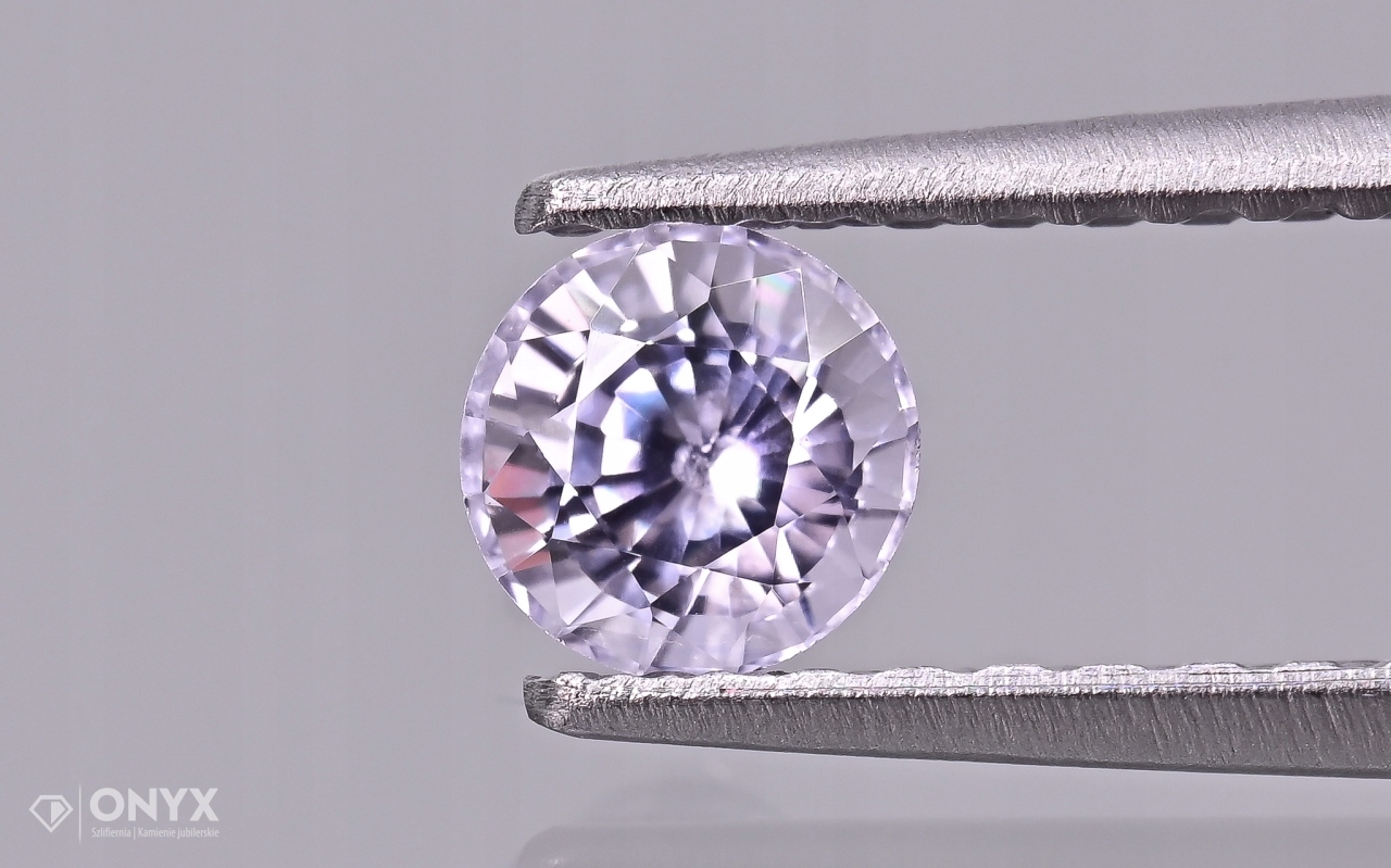 Fazetovaný safír kulatý fi 4 mm