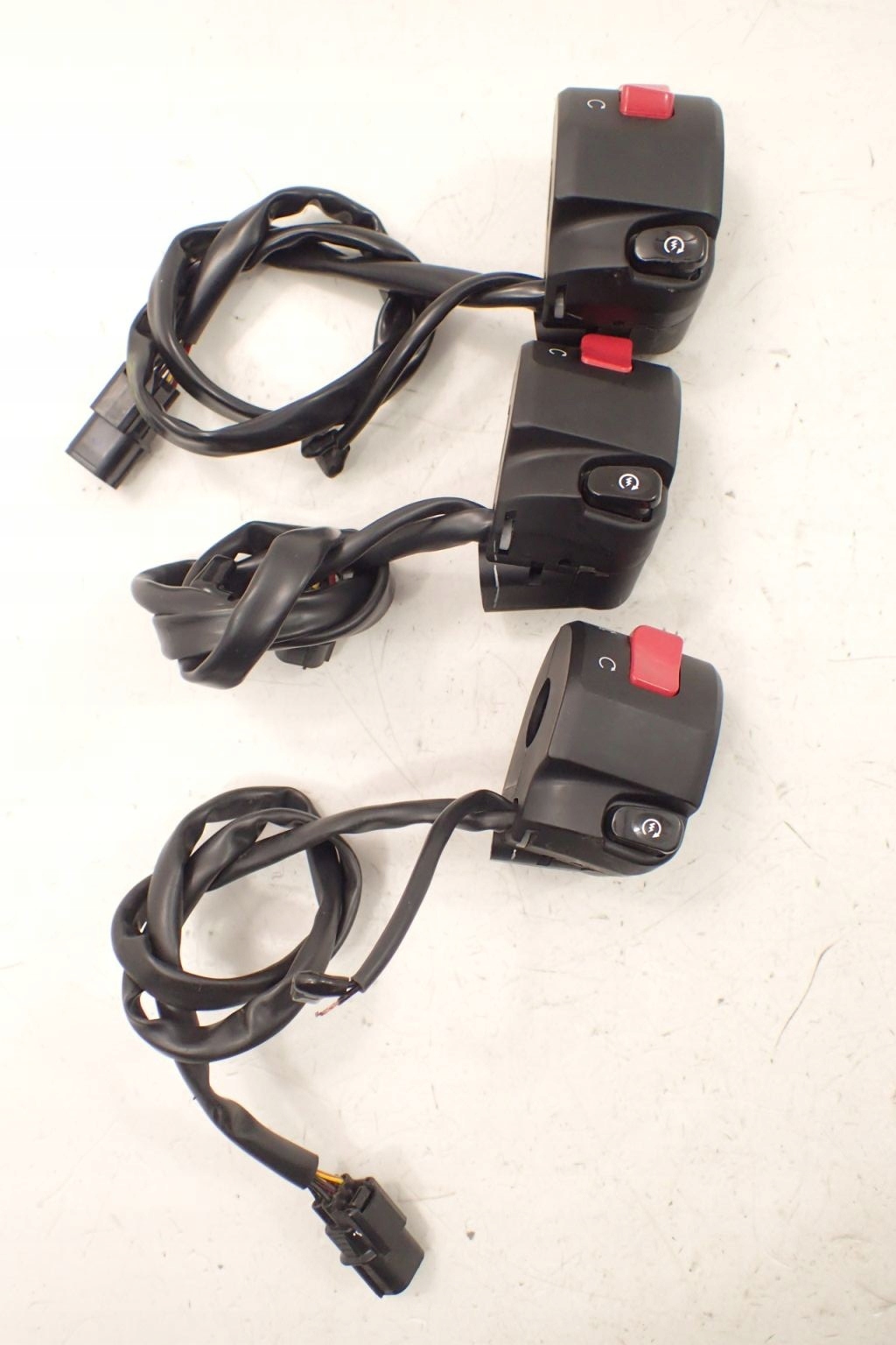 Kawasaki Z650 20- Przełącznik prawy Dopasowanie do pojazdu produkt dedykowany