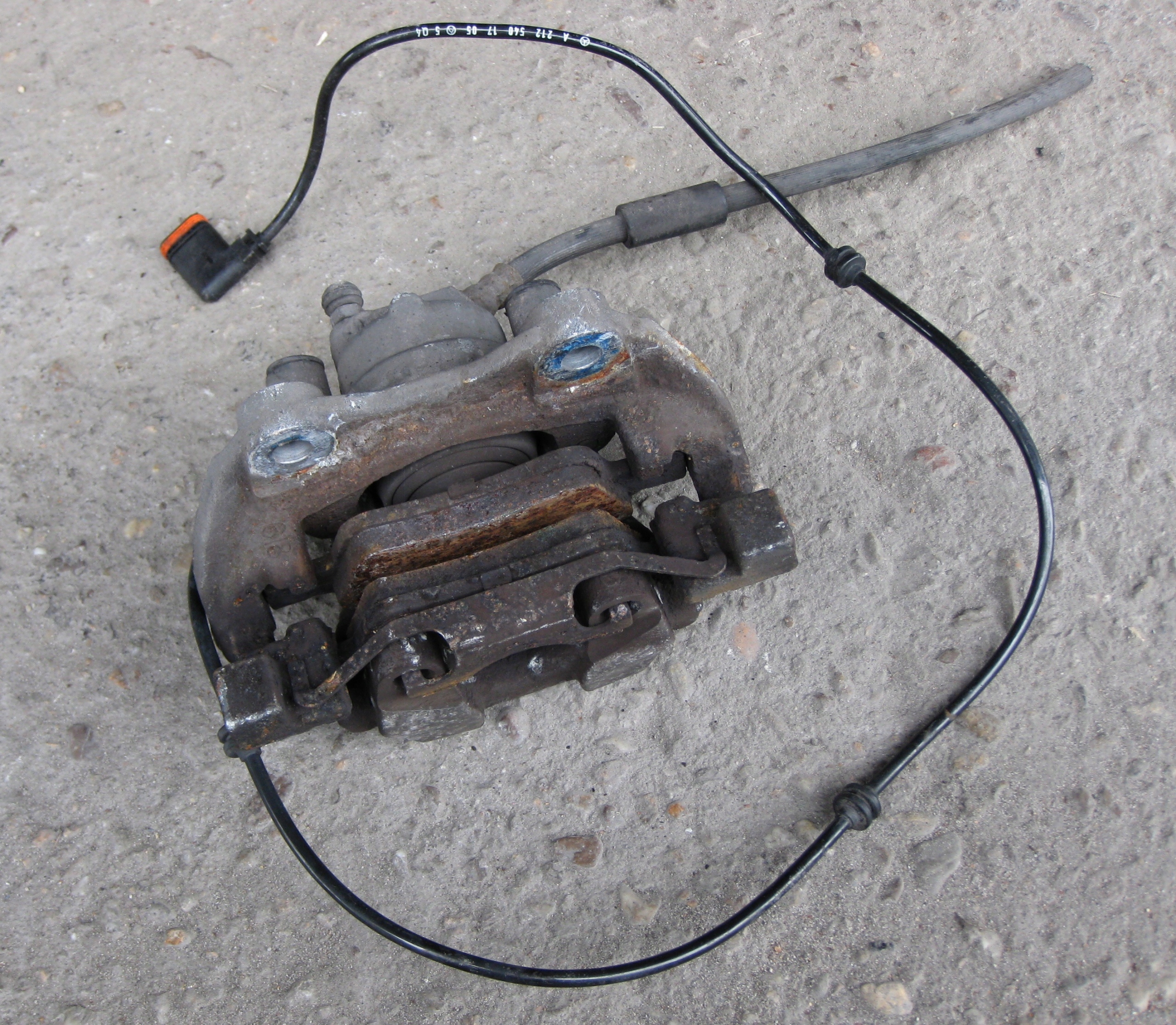 MERCEDES W212 E KLASA 11R caliper brake right rear part
