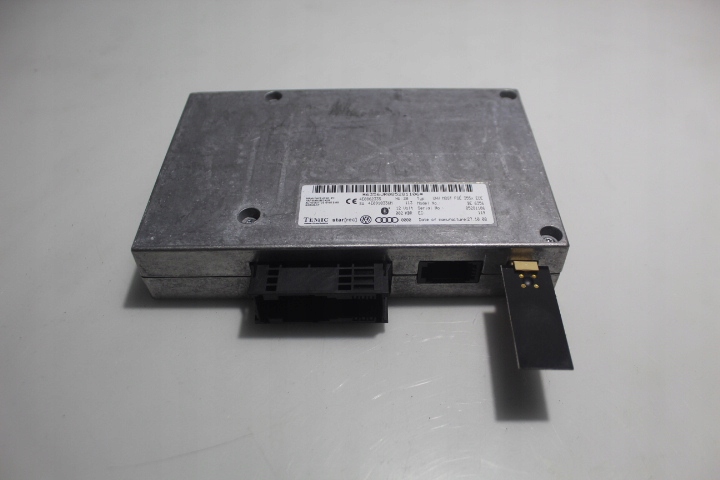 Модуль BLUETOOTH AUDI A4 B8 2.0 TDI