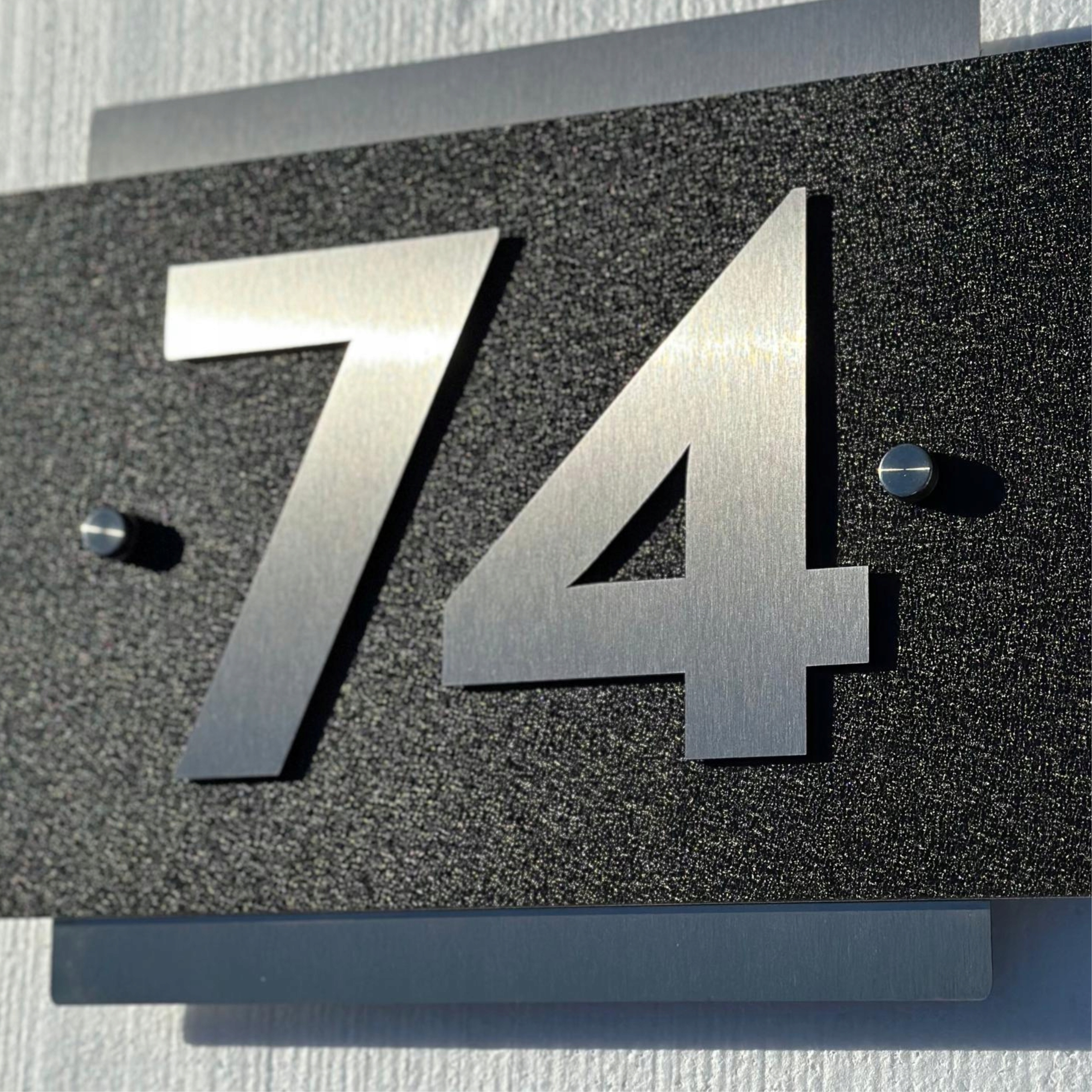 Nerezové 3D číslo domu, Adresní tabulka Ocel, černé pozadí 20x30cm