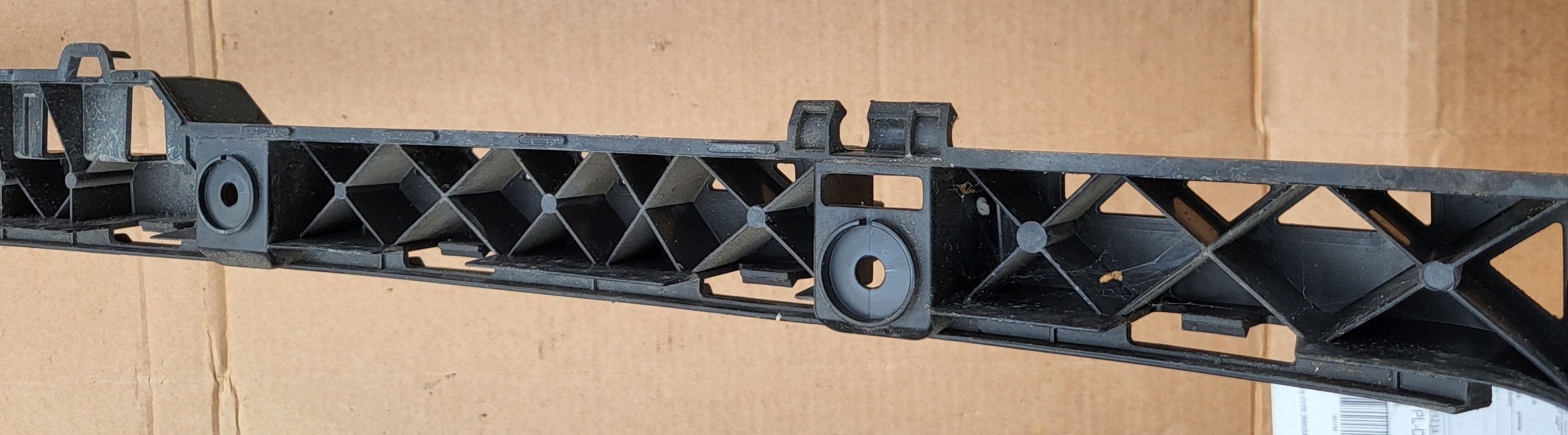Support Console Support plaque Pare choc Arrière Arrière Moyenne SEAT ATECA 575807863